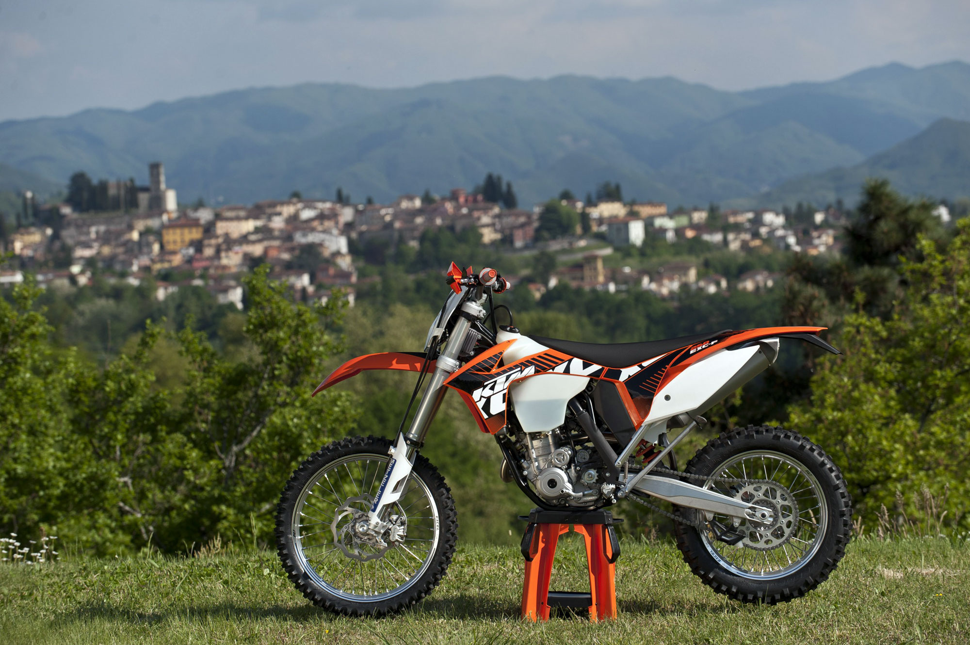 KTM 250 EXC, Auto showcase, Dashing design, Extreme power, 2000x1330 HD Desktop