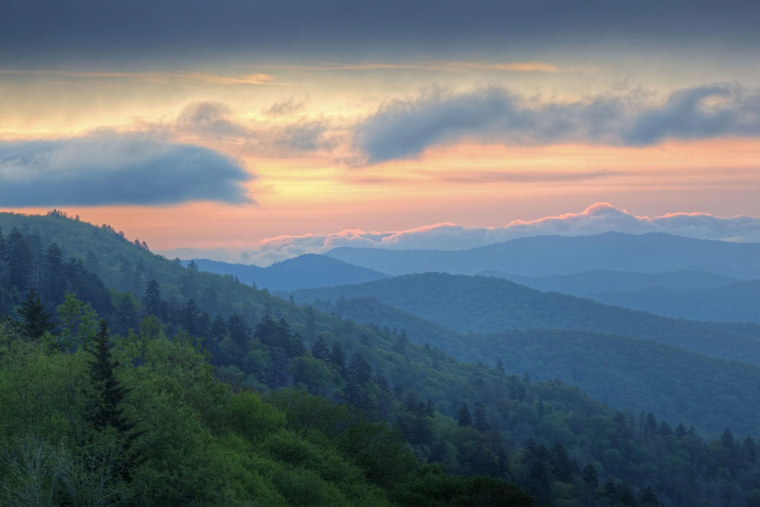 Smoky mountains, 4k wallpapers, Majestic beauty, 2500x1670 HD Desktop