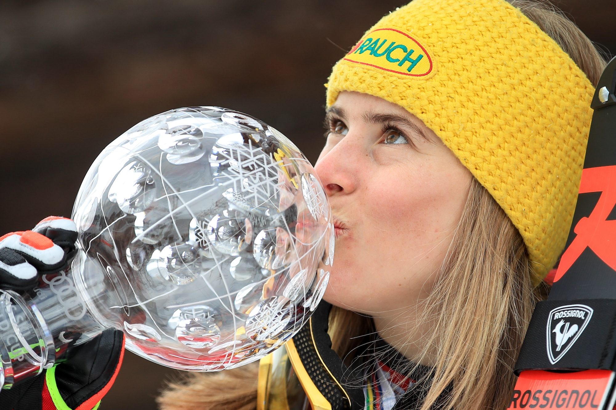 Crystal Globe trophy, Katharina Liensberger Wallpaper, 2000x1340 HD Desktop