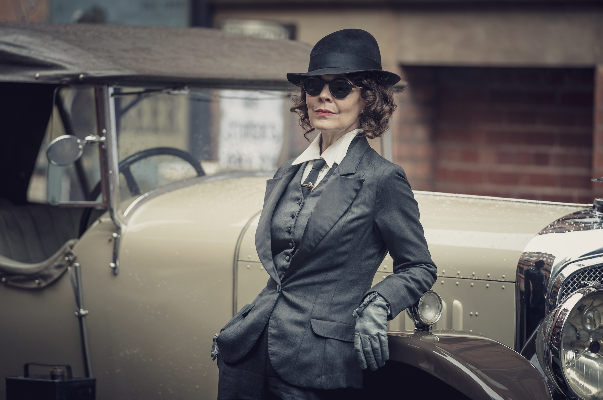 Helen McCrory, Peaky Blinders, Confirming Polly's special powers, 2110x1400 HD Desktop