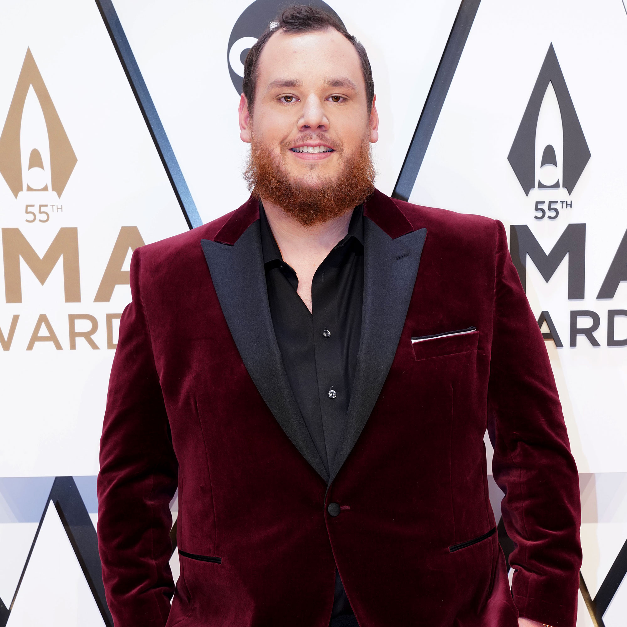 2021 CMA Awards, Luke Combs Wallpaper, 2000x2000 HD Phone