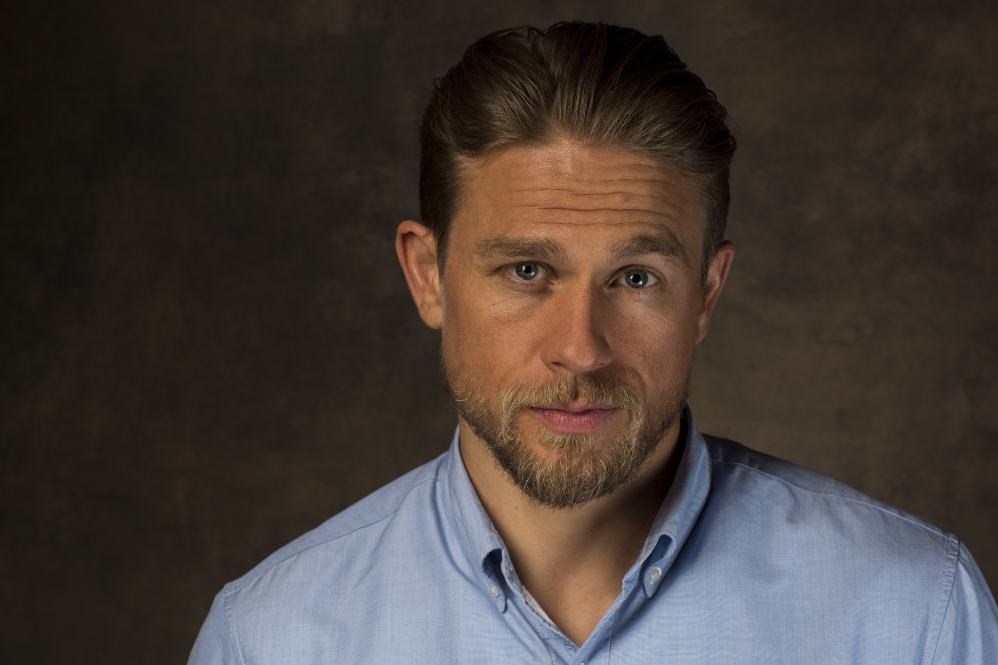 Charlie Hunnam, HD wallpaper, Striking visuals, Versatile actor, 2050x1370 HD Desktop