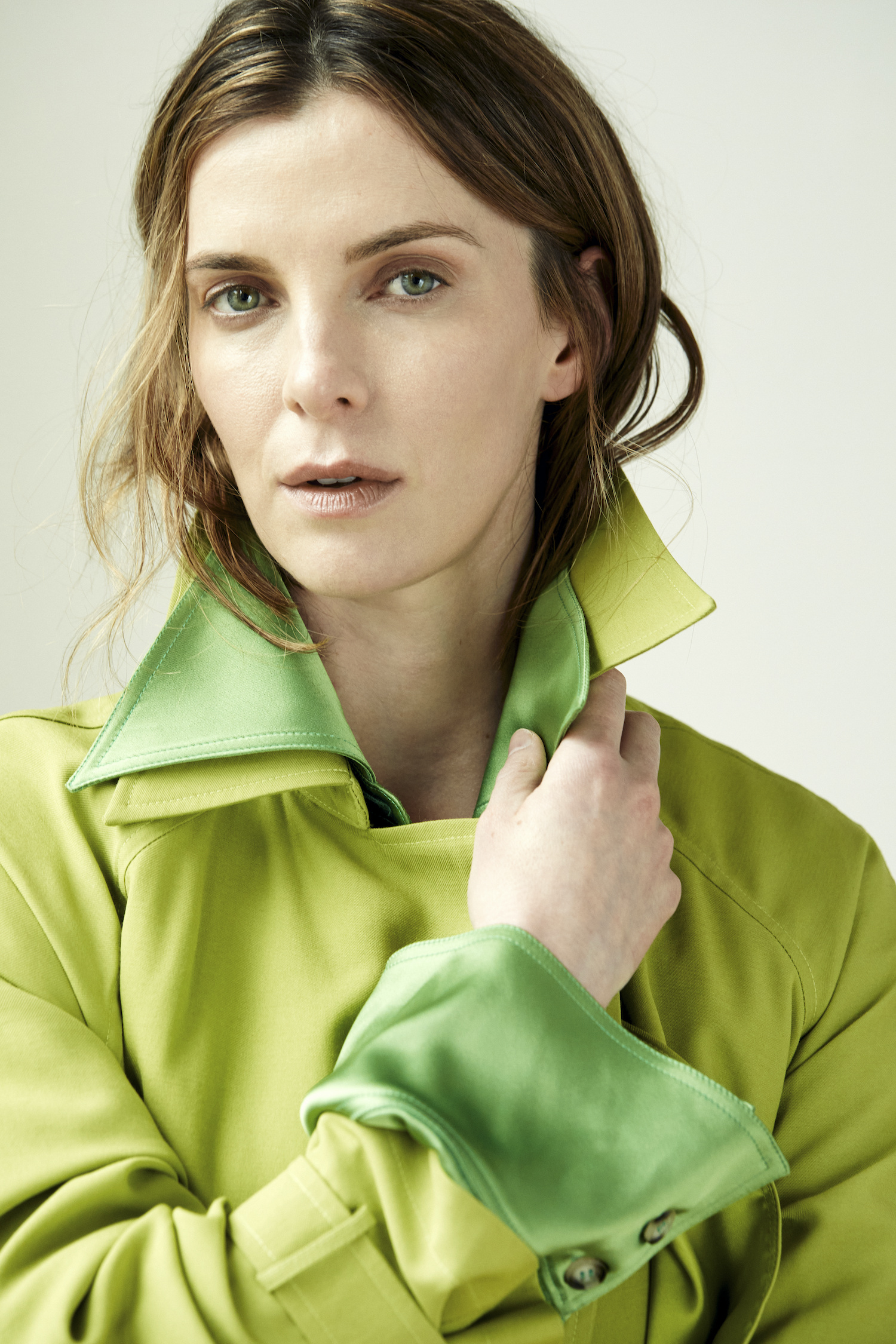 Betty Gilpin, Movies actress, Glow Season 4, Memoir release, 1500x2250 HD Phone