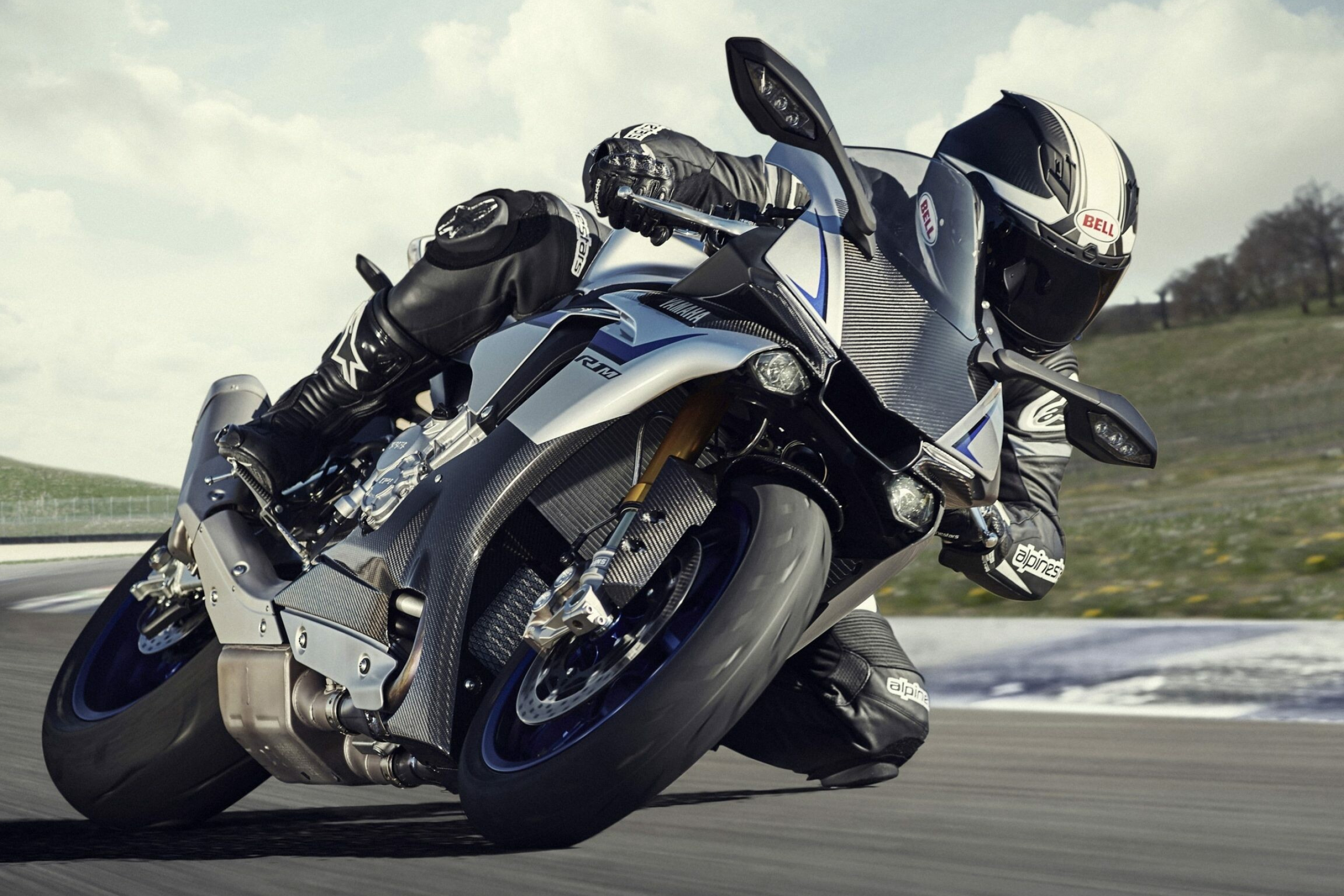 Yamaha YZF-R1, Motorcycles Wallpaper, 2560x1710 HD Desktop