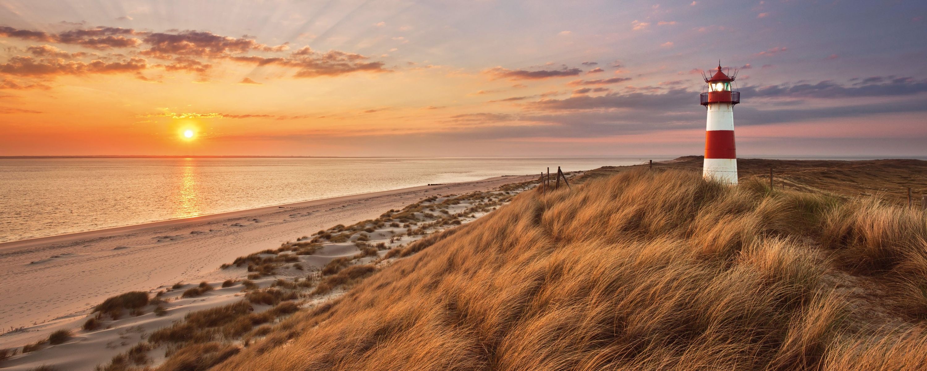 Glasbild Lighthouse, Sunset glow, Majestic coastal view, Tranquil atmosphere, 3000x1200 Dual Screen Desktop