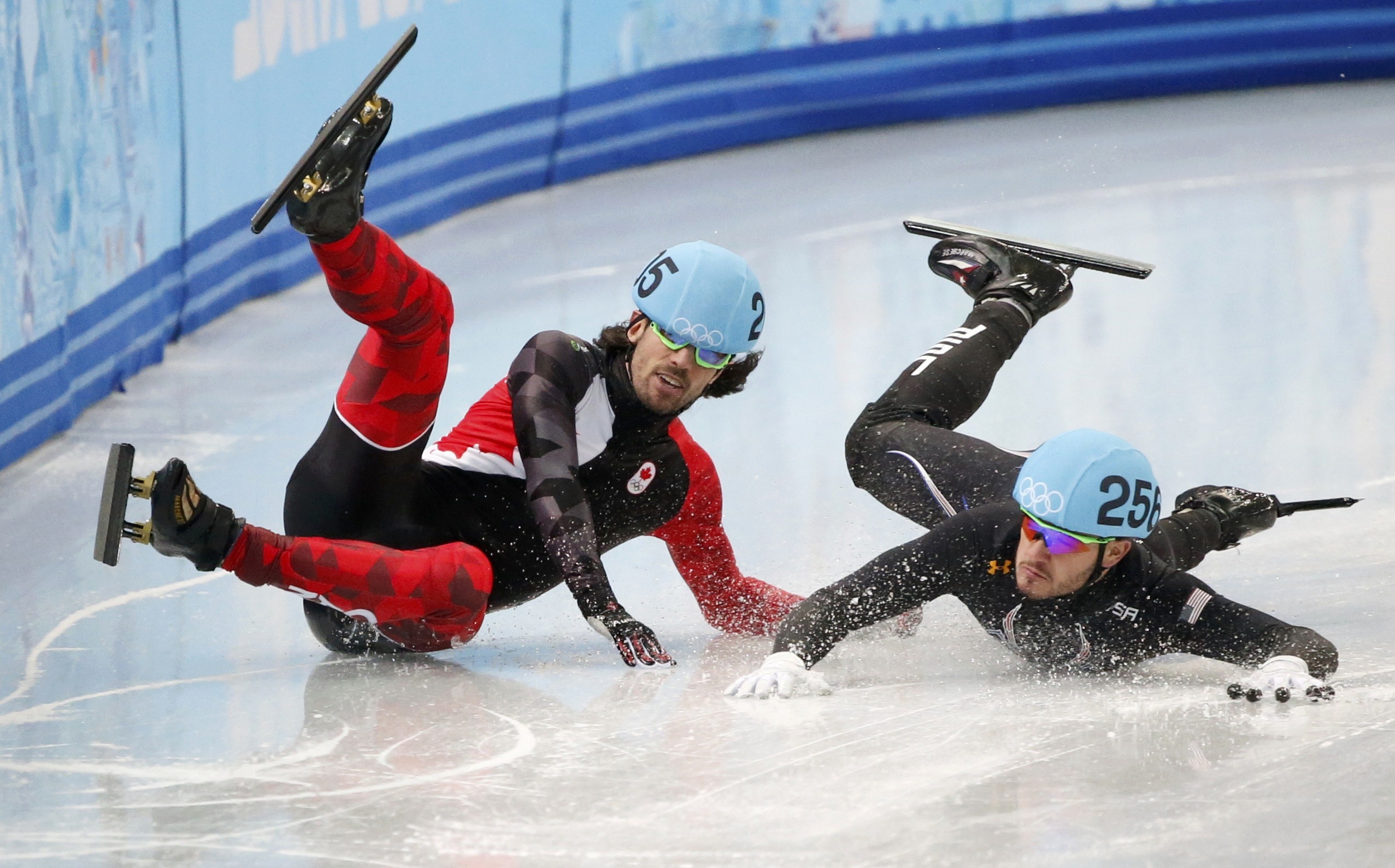 Charles Hamelin and Eduardo Cortes Alvarez, Speed Skating Wallpaper, 2560x1590 HD Desktop