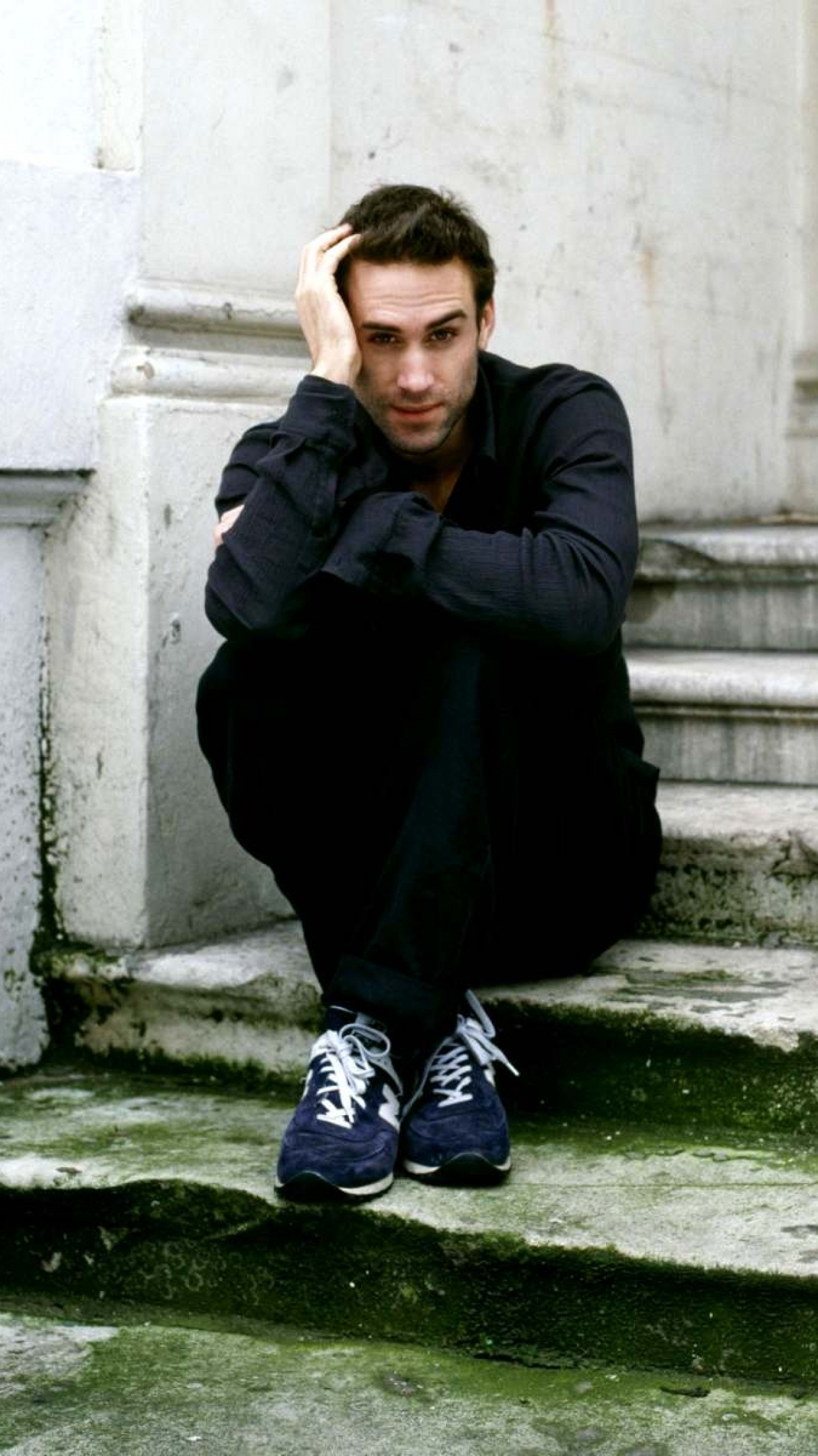 Joseph Fiennes, Screen beauty, Brunette actor, Men's fashion, 1250x2210 HD Phone