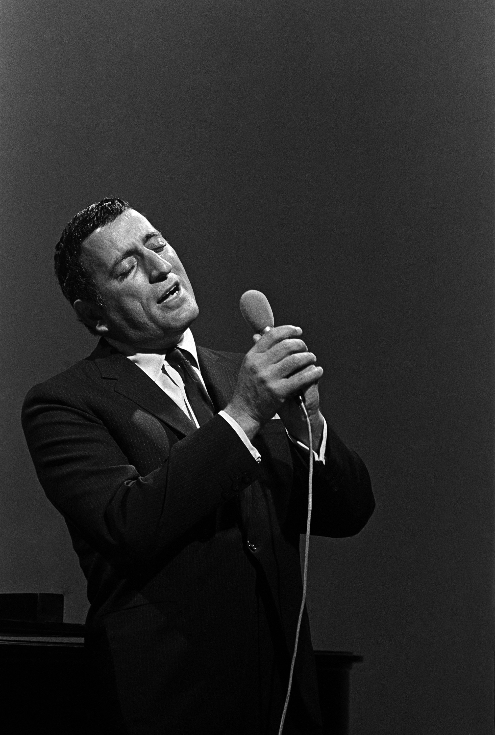 8th Grammy Awards, Tony Bennett Wallpaper, 2000x2970 HD Phone