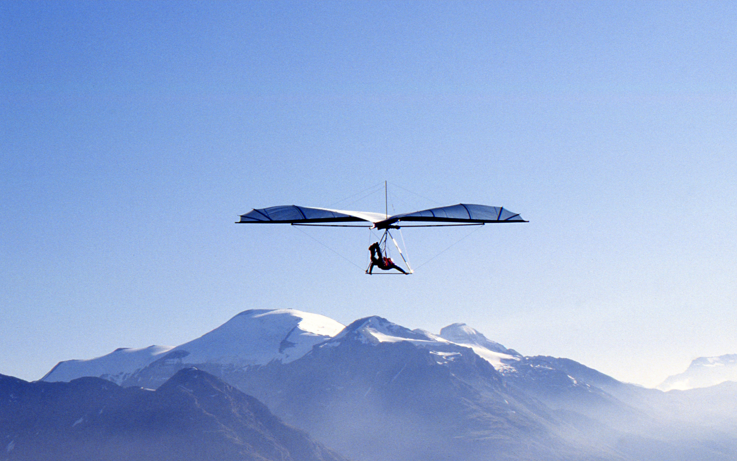 Hang gliding adventure, Mind-blowing wallpapers, Christopher Anderson's collection, Airborne wonders, 2560x1600 HD Desktop