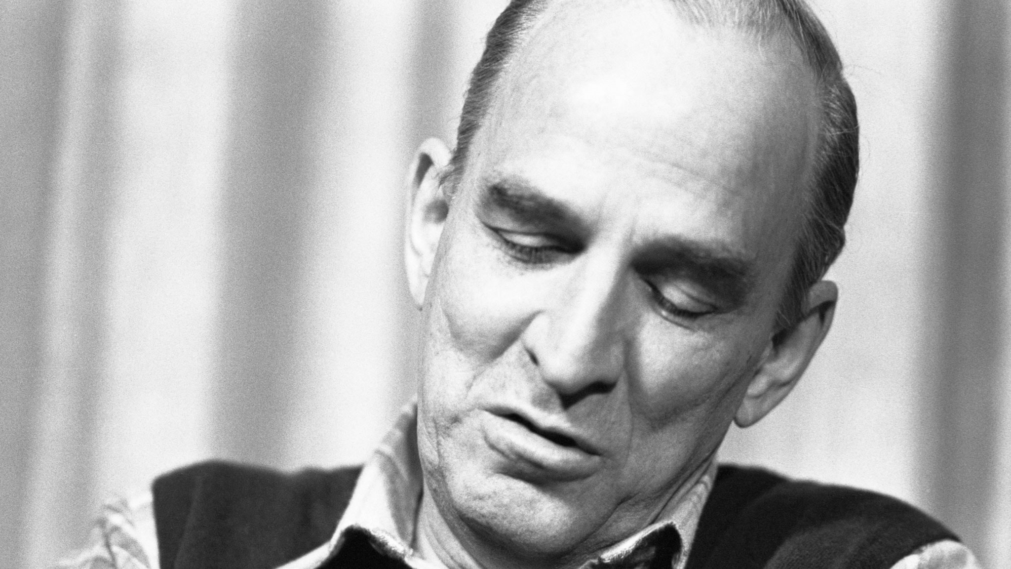 Ingmar Bergman, Politics and cinema, Radiofynd interview, Swedish radio, 2050x1160 HD Desktop