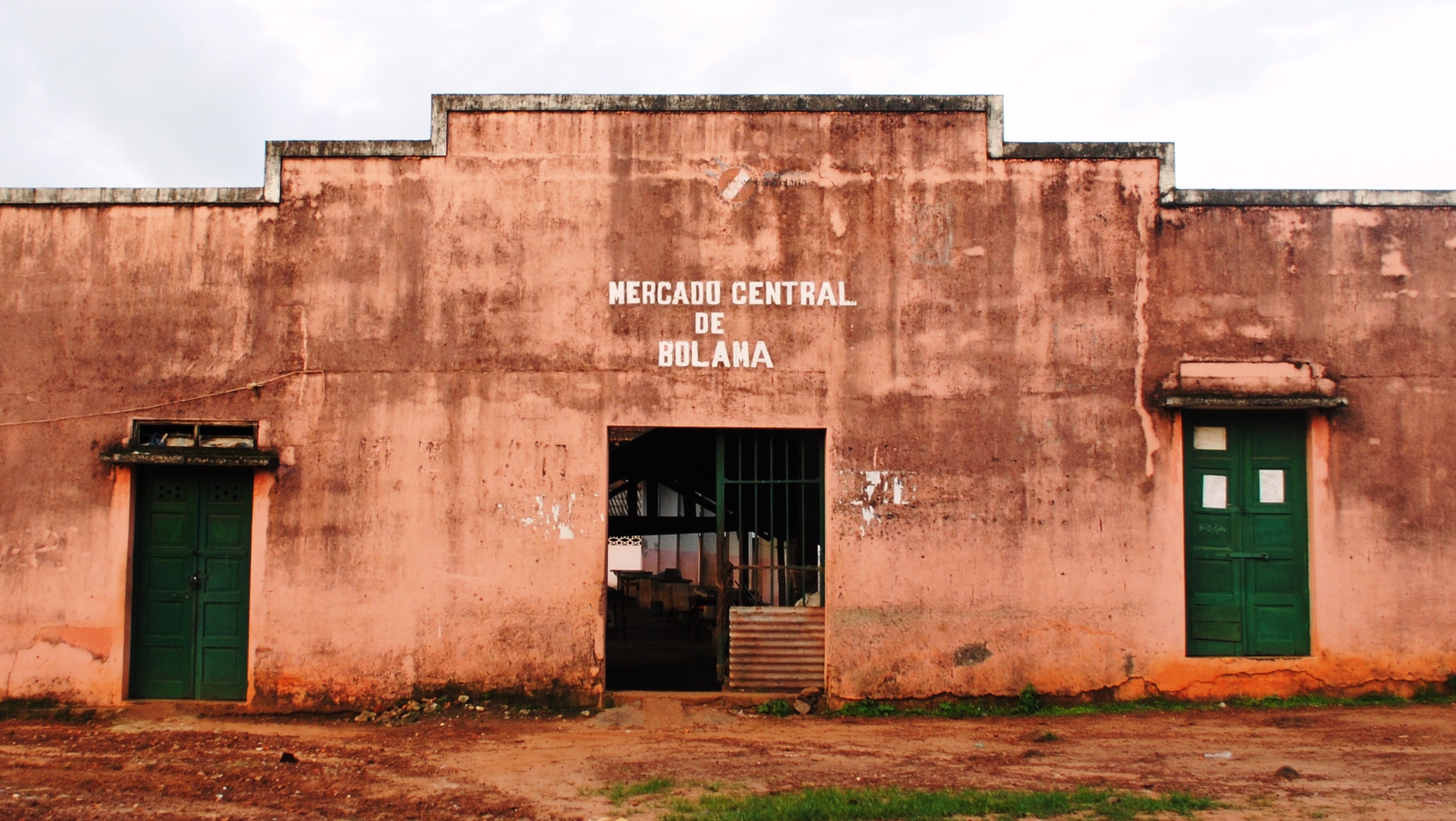 Bissau, Guinea-Bissau, Bolama island, African travel, 2450x1390 HD Desktop