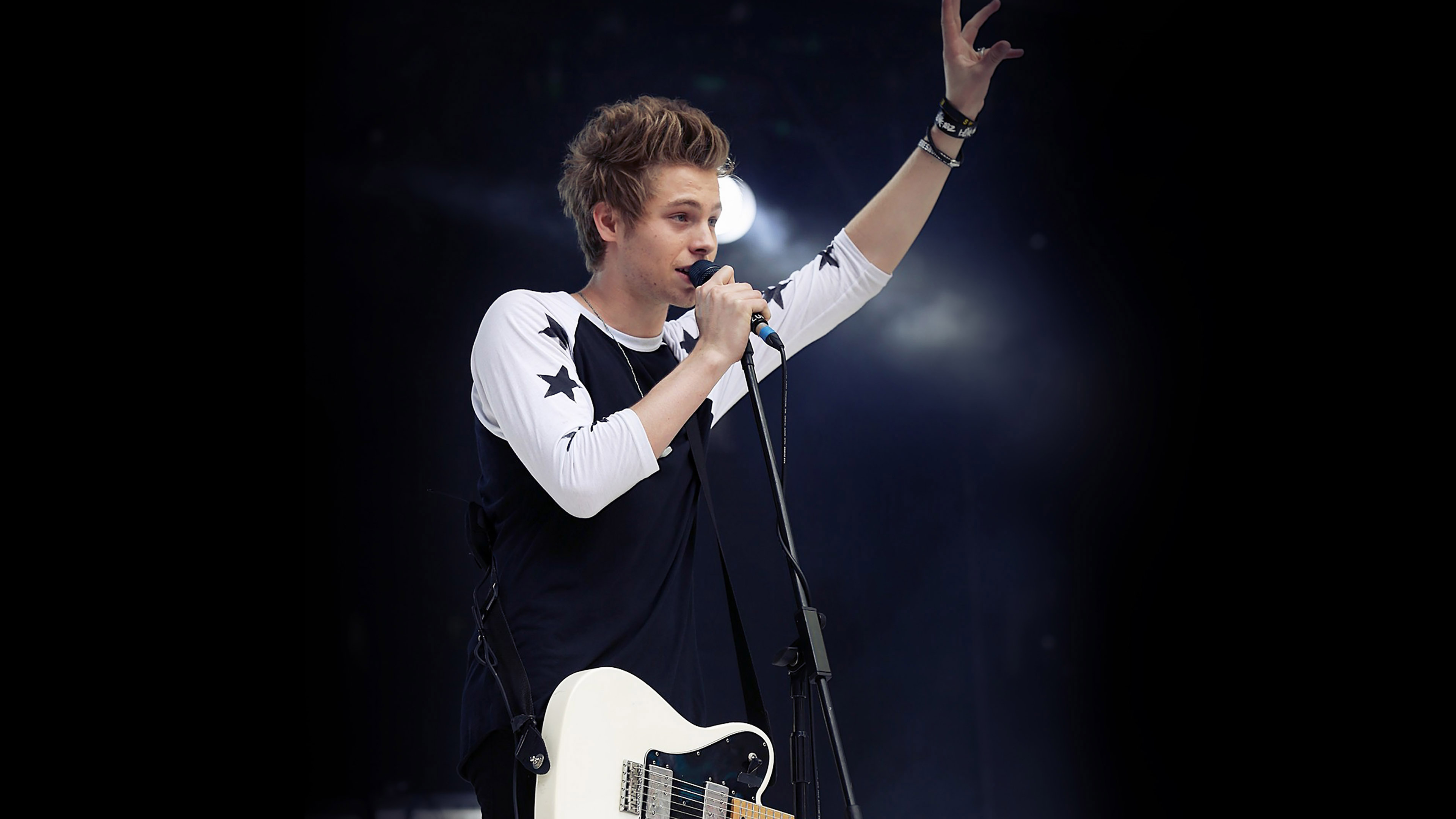 Luke Hemmings, iPhone wallpaper, 5 Seconds of Summer, Music, 3840x2160 4K Desktop