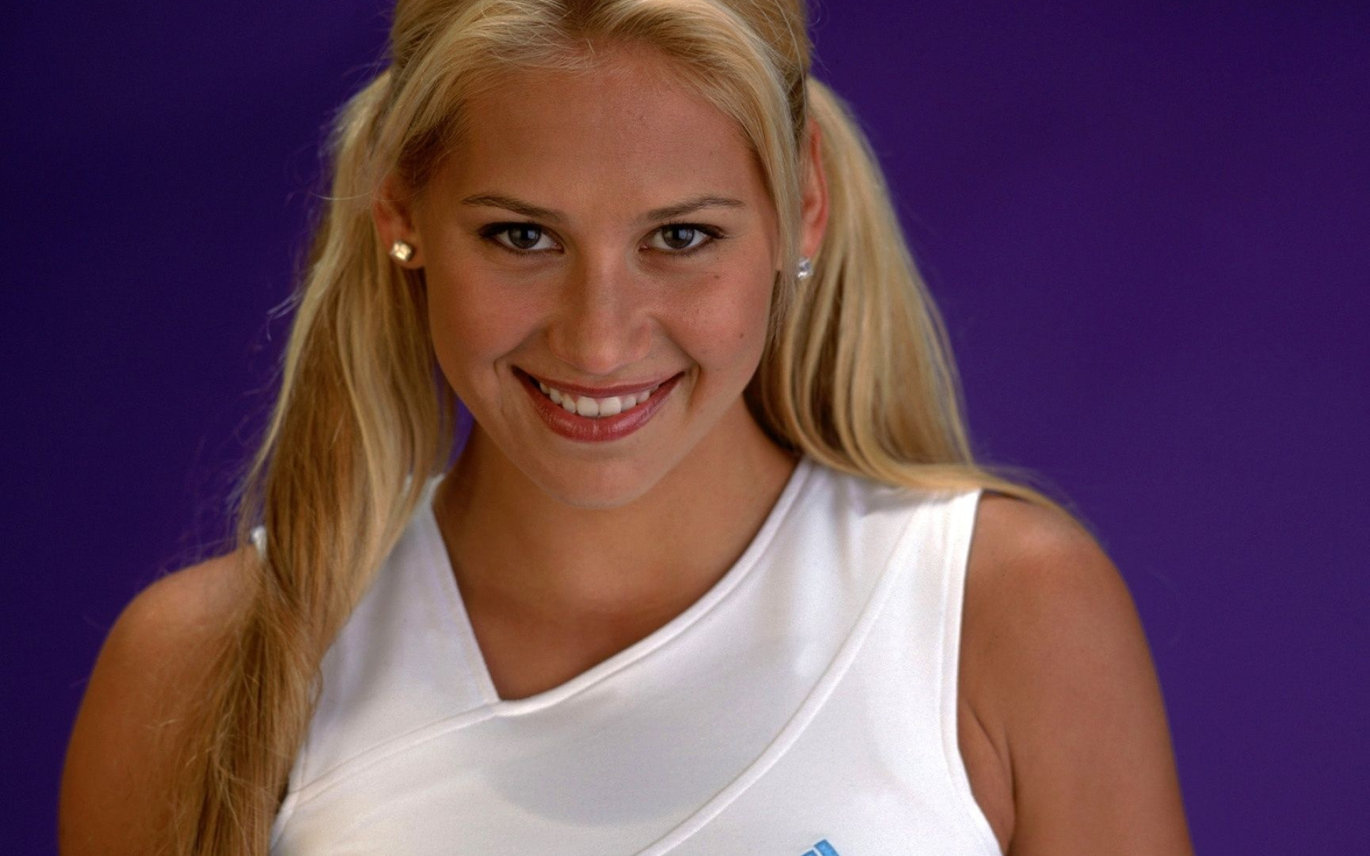 Anna Kournikova, Sport wallpapers, Tennis photos, Sports celebrities, 1920x1200 HD Desktop