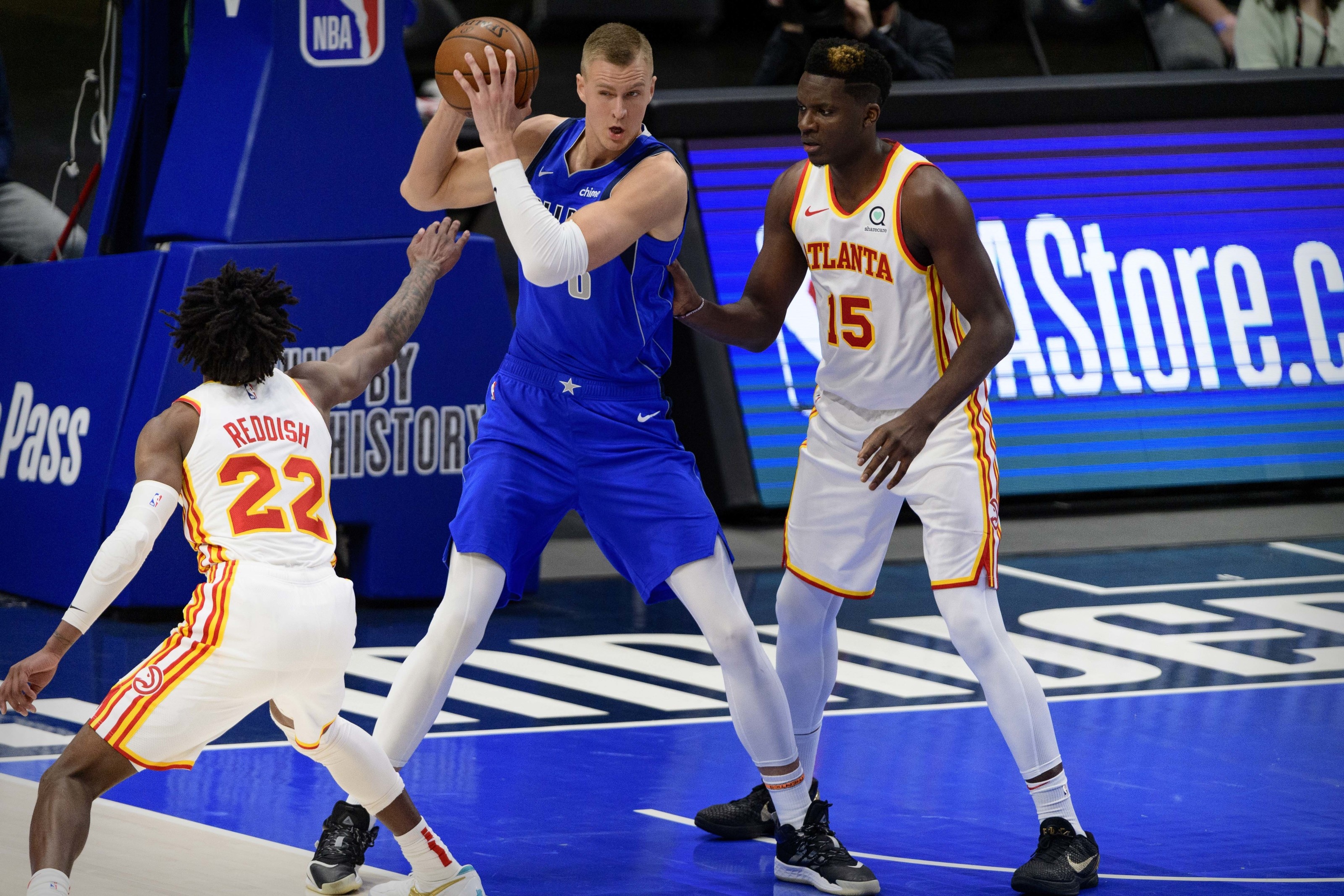 Mavericks vs Hawks, Kristaps Porzingis Wallpaper, 3200x2140 HD Desktop