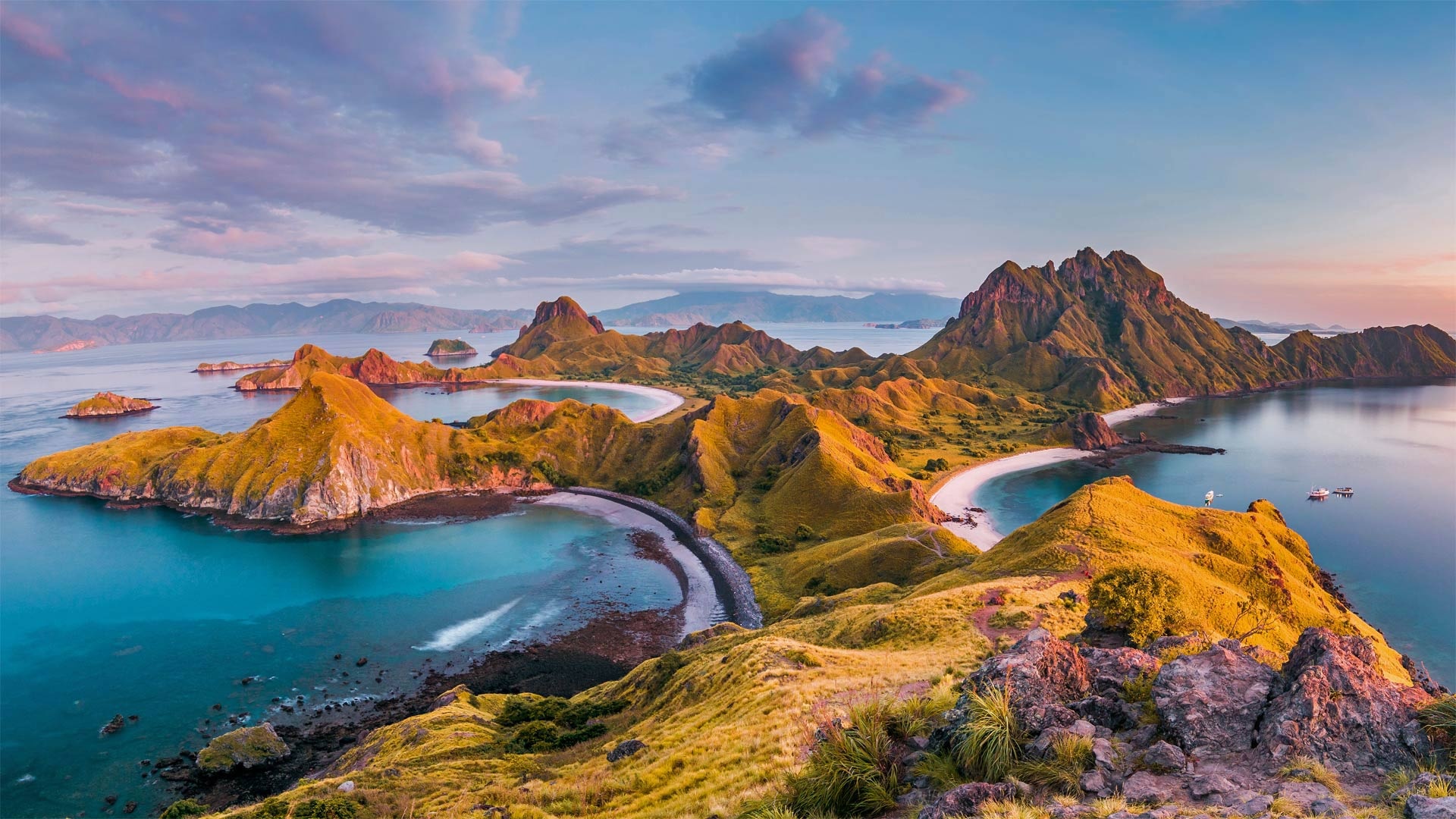 Komodo Island, Labuan Bajo, Indonesian wonder, 1920x1080 Full HD Desktop