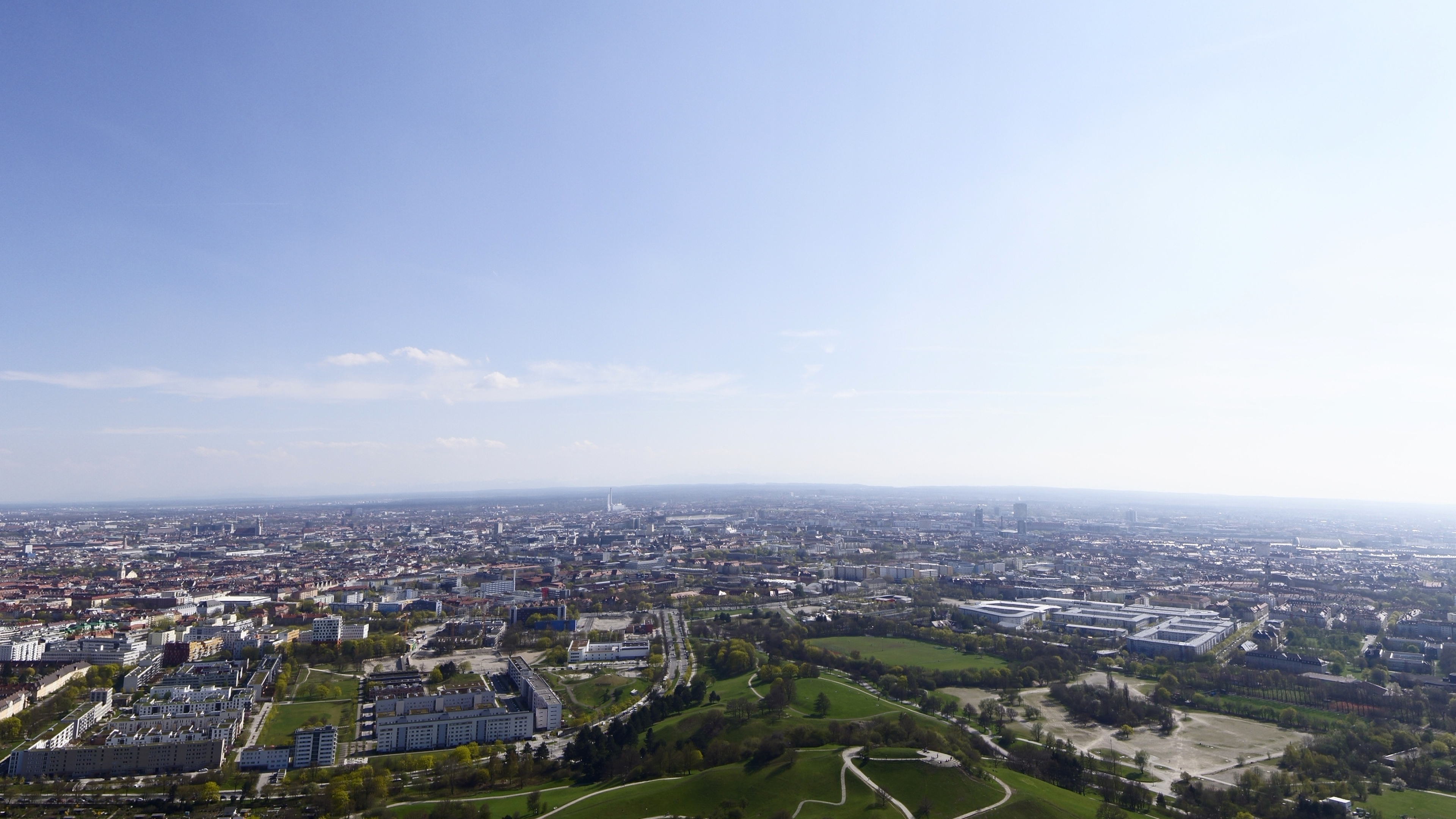 Munich, Ultra HD background, Modern architecture, City life, 3840x2160 4K Desktop