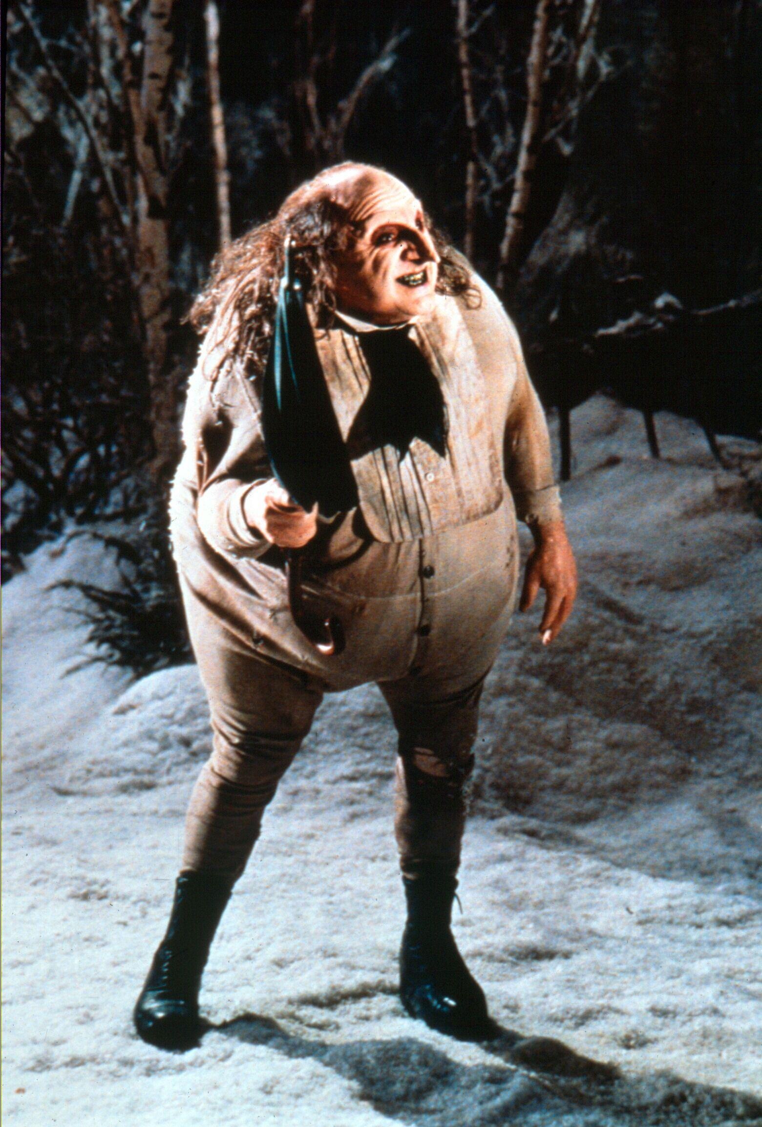 Batman Returns, Danny DeVito's Penguin, Unique character, 33 years old, 1560x2310 HD Phone