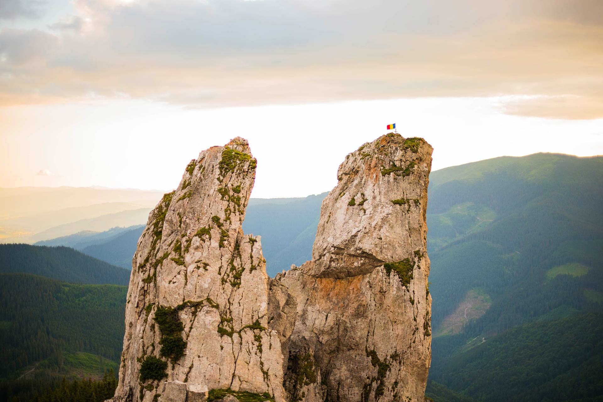 Pietrele Doamnei, Romania Wallpaper, 1920x1280 HD Desktop