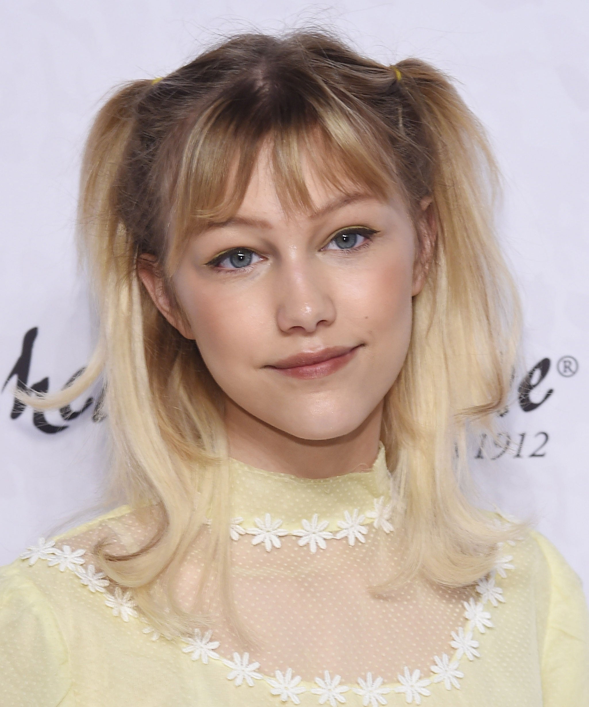 Grace VanderWaal, Beauty looks, Stargirl vibes, Iconic style, 2050x2460 HD Phone