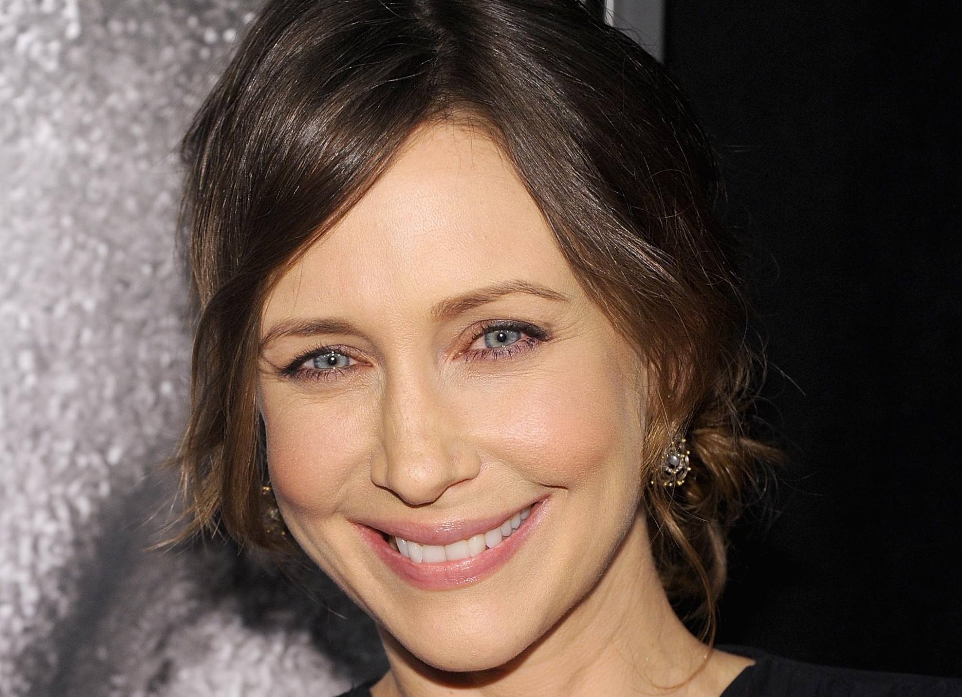 Vera Farmiga, Smile wallpaper photos, 58746 px, 1980x1440 HD Desktop