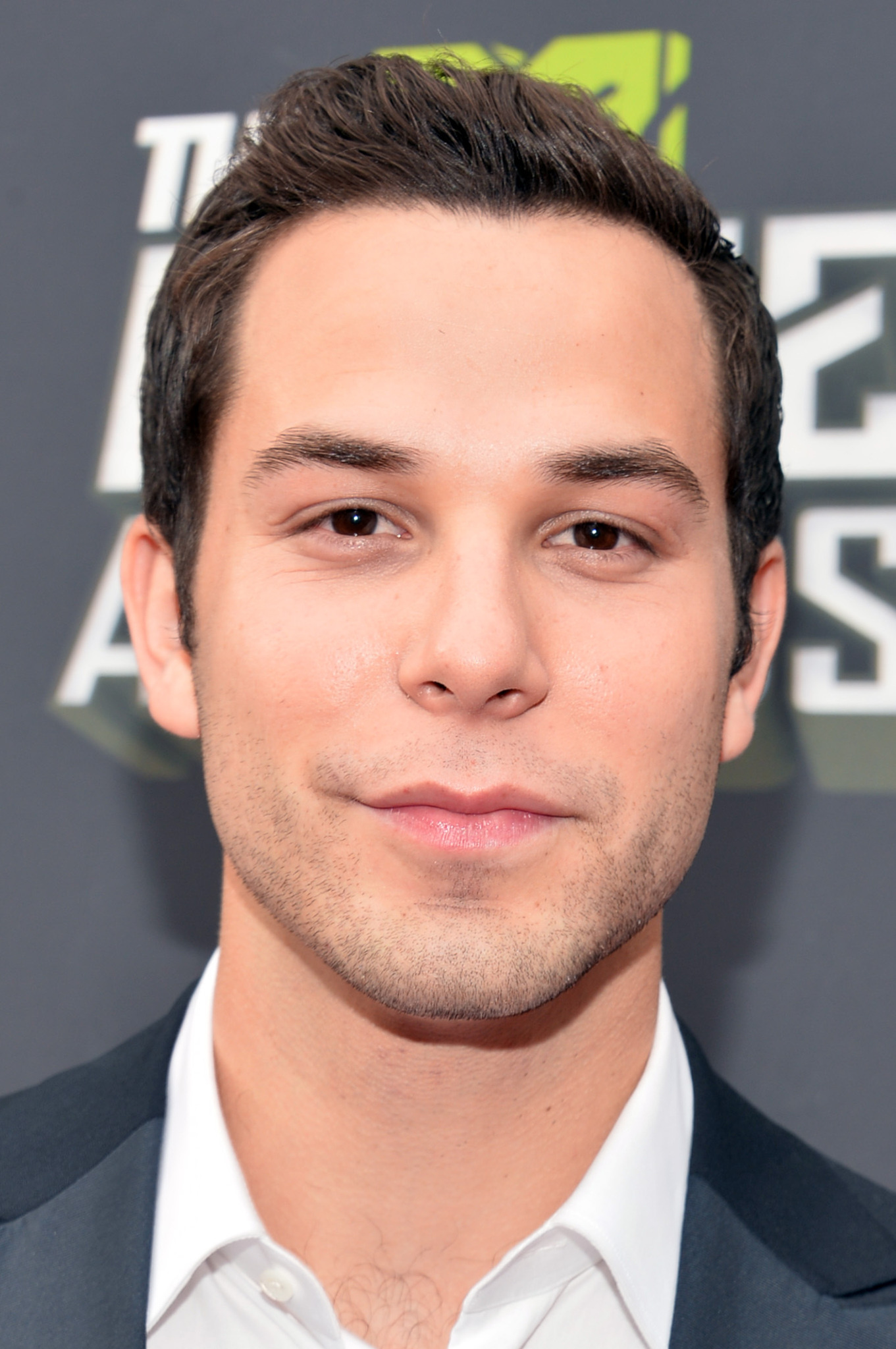 Skylar Astin filmography, Wiki page, Acting career, Movies, 1370x2050 HD Phone