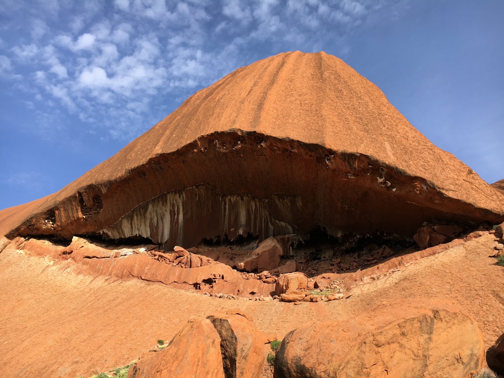 Australia's mystic mountain, Uluru's cultural significance, Aboriginal heritage, 2000x1500 HD Desktop