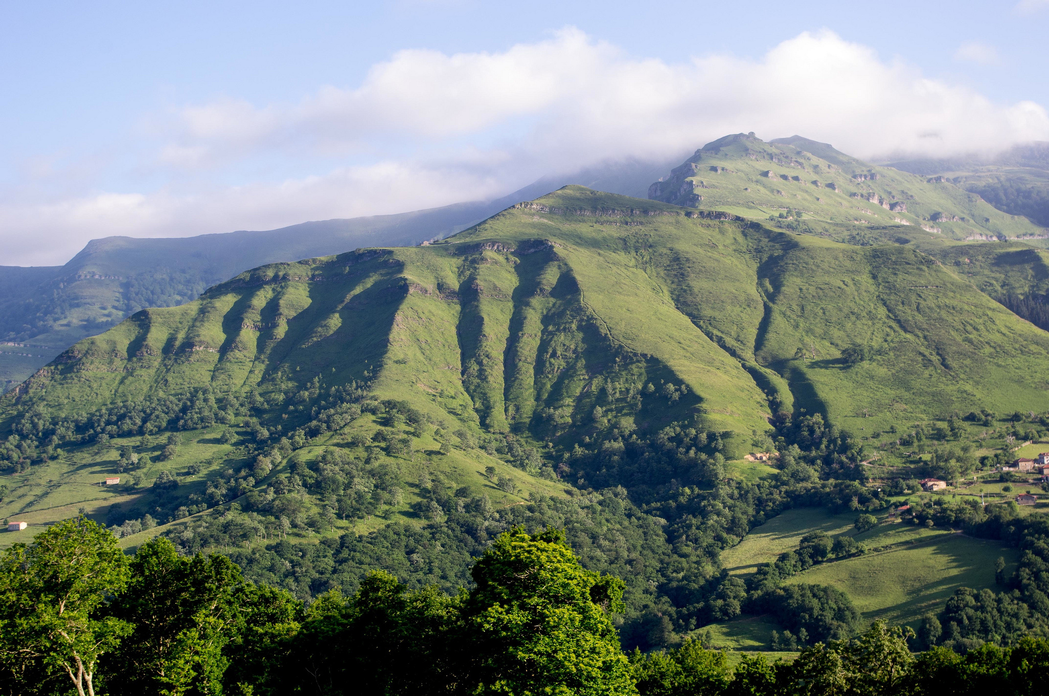 Cantabrian Mountains, Thousand wonders, 2050x1360 HD Desktop