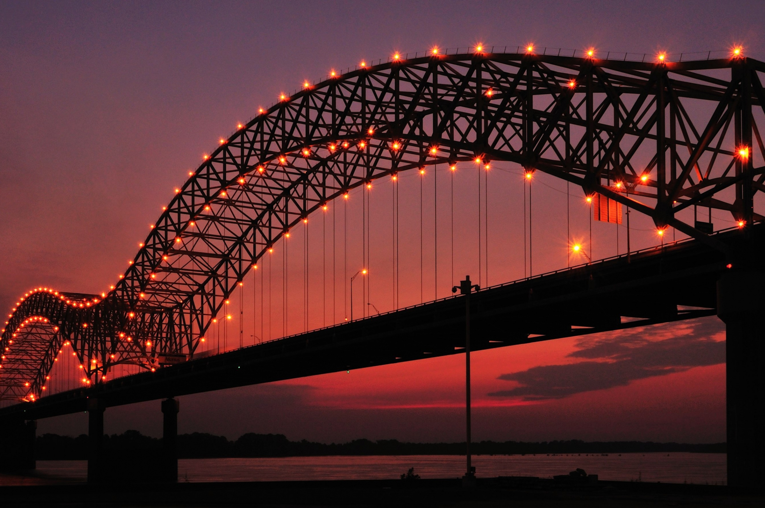 Hernando de Soto Bridge, Memphis (Tennessee) Wallpaper, 2560x1700 HD Desktop