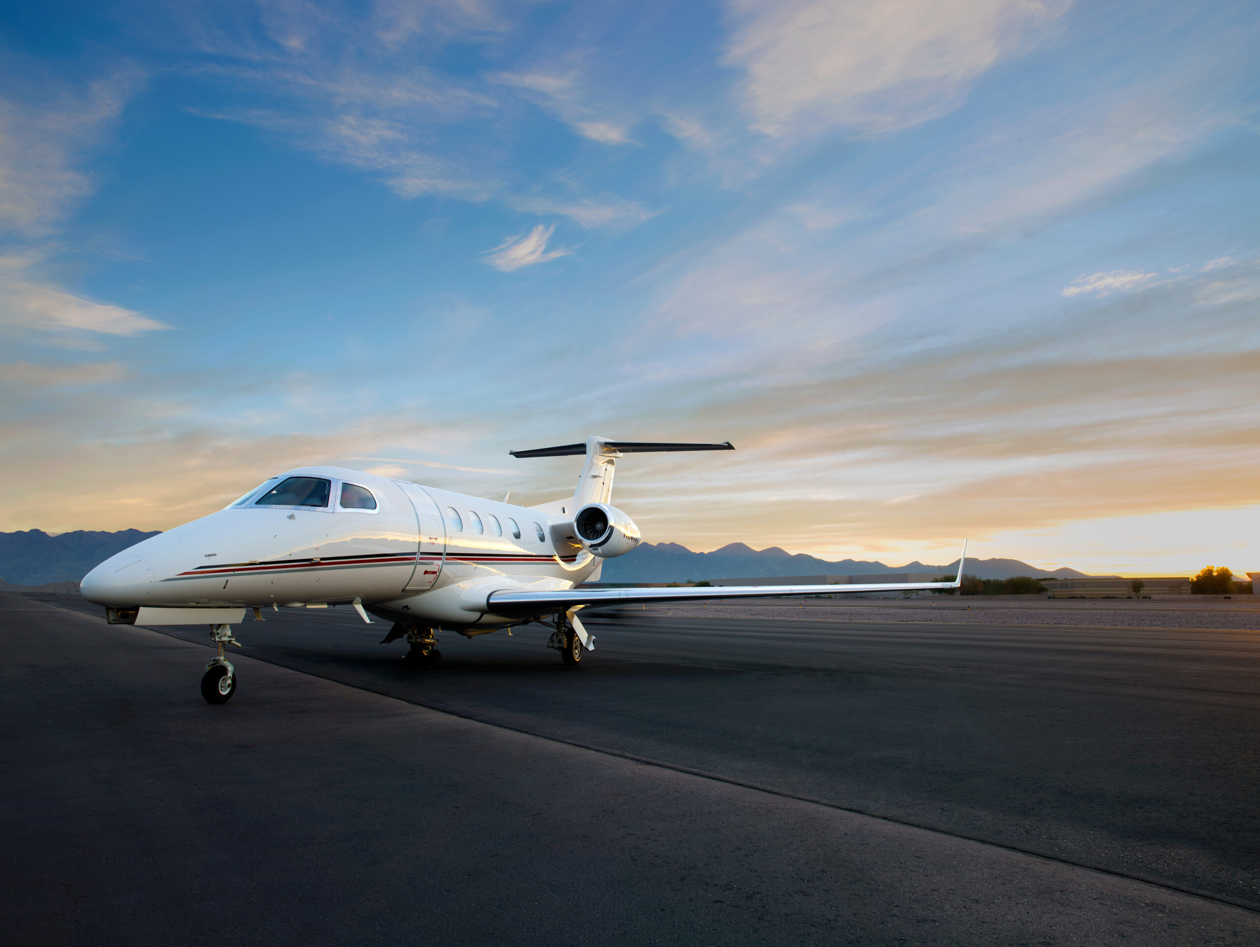 NetJets, Embraer Phenom 300E, Billion-dollar deal, Private jet charter, 2560x1930 HD Desktop