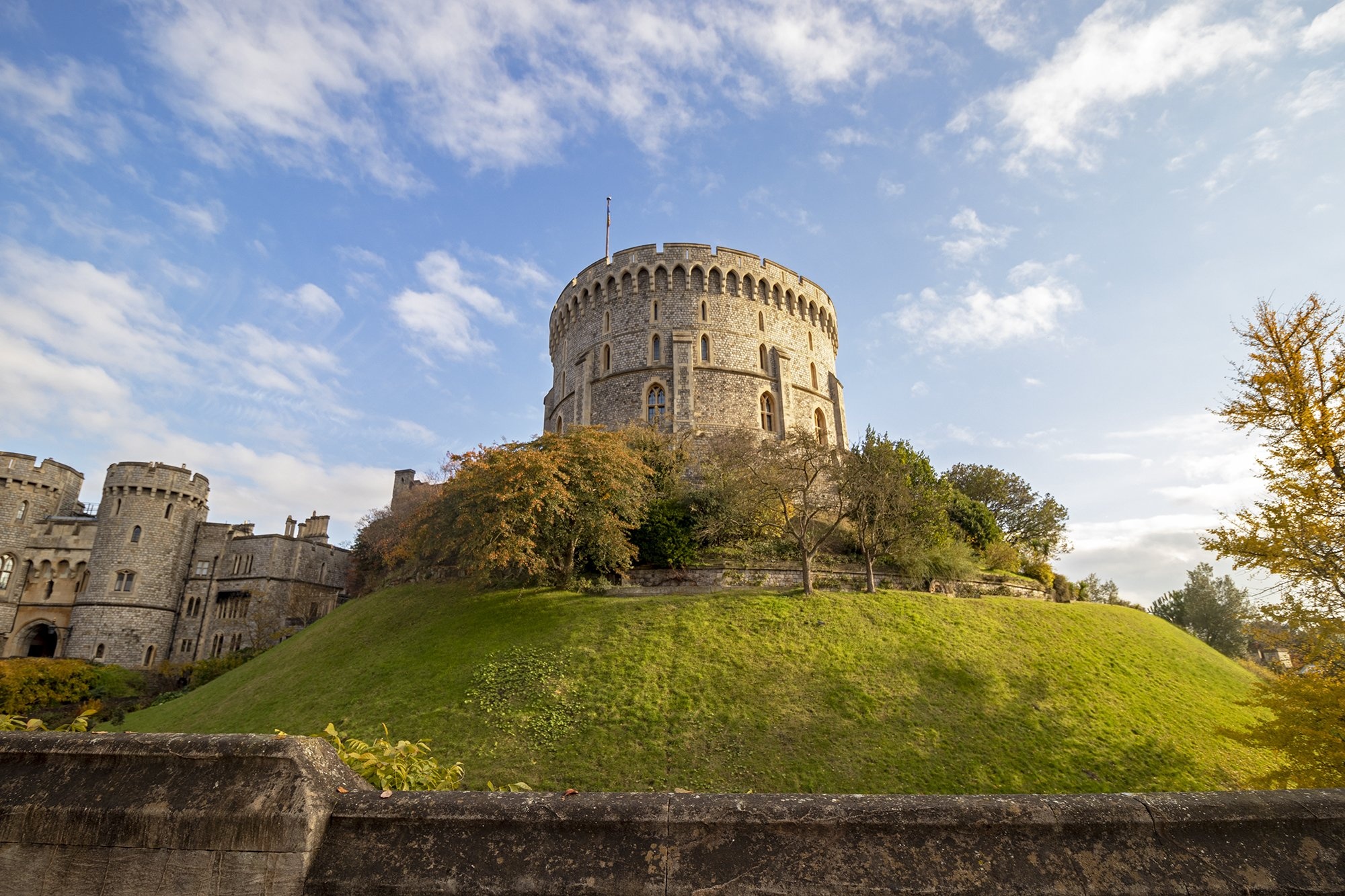 Visiting Windsor Castle, Travel tips, Must-know information, Planning guide, 2000x1340 HD Desktop