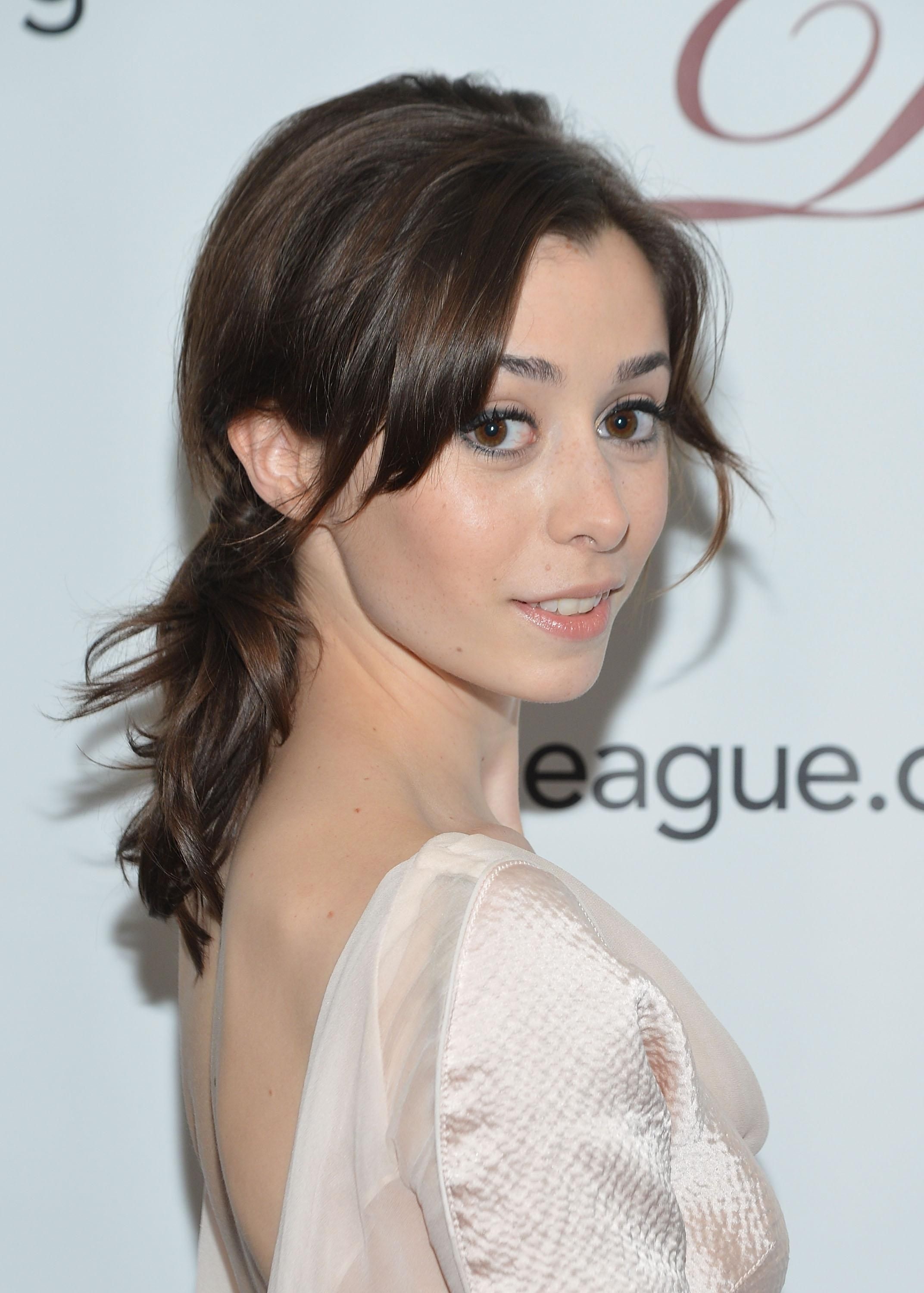 Cristin Milioti, Enchanting personality, Captivating presence, Unforgettable charm, 2150x3000 HD Phone