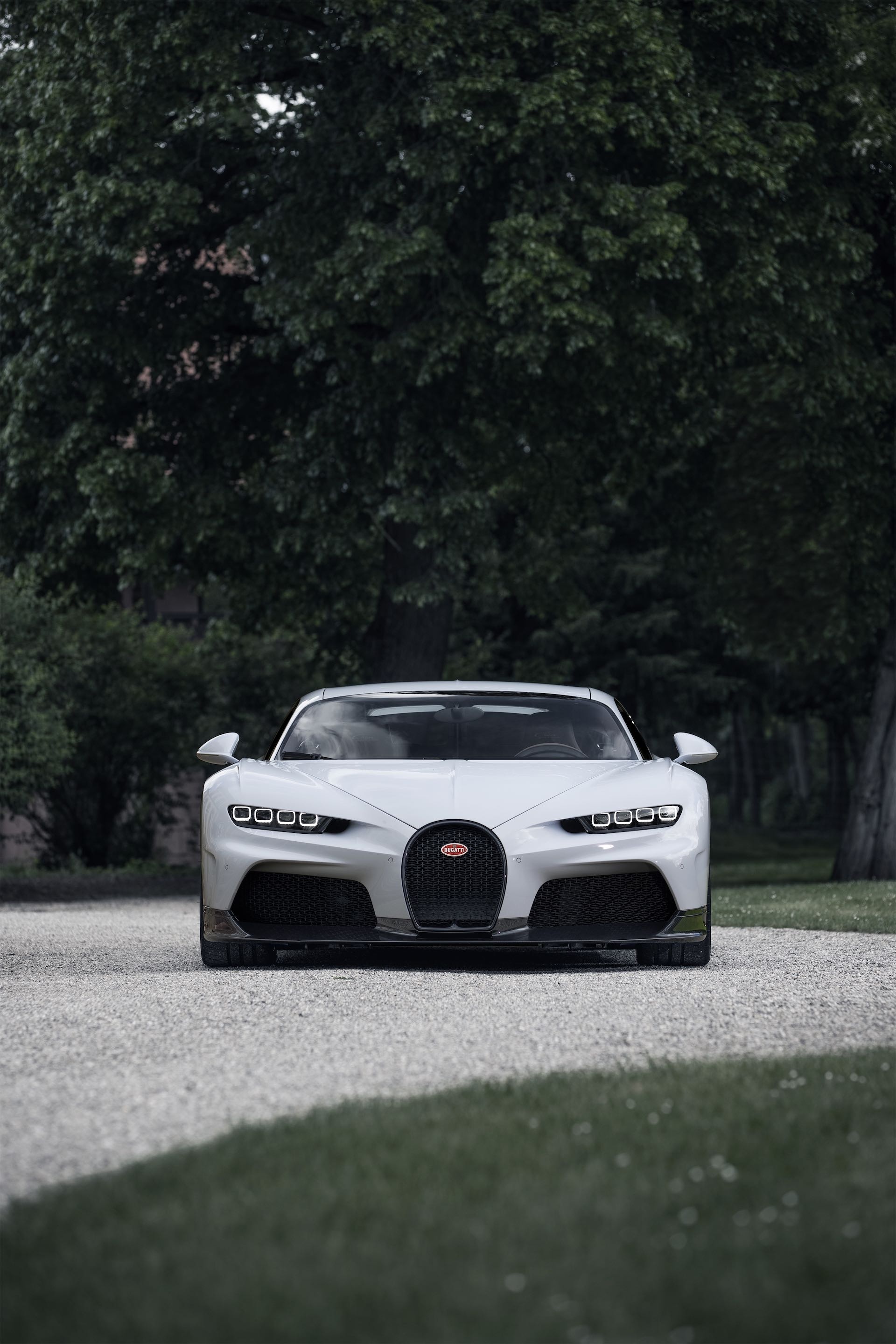 Bugatti Chiron Super Sport, 2022 model, Front phone wallpapers, Motortread, 1920x2880 HD Phone