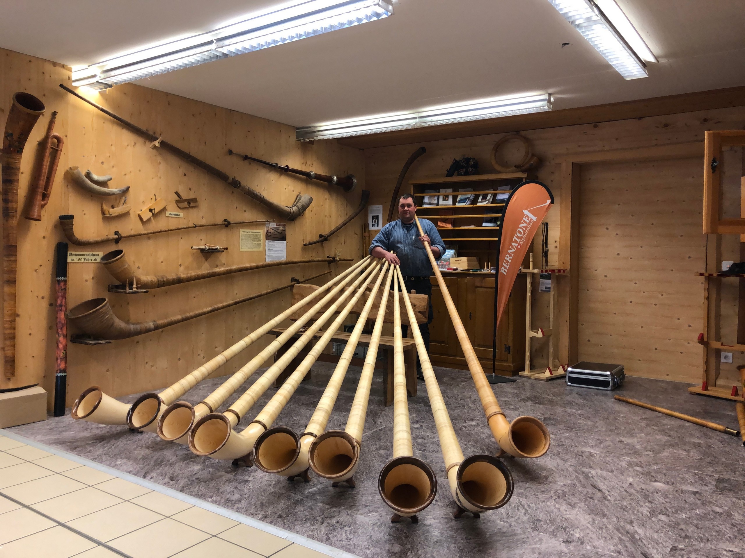 Bernatone alphornbau, Alphorn experience, Swiss customs, Swiss alphorn, 2560x1920 HD Desktop