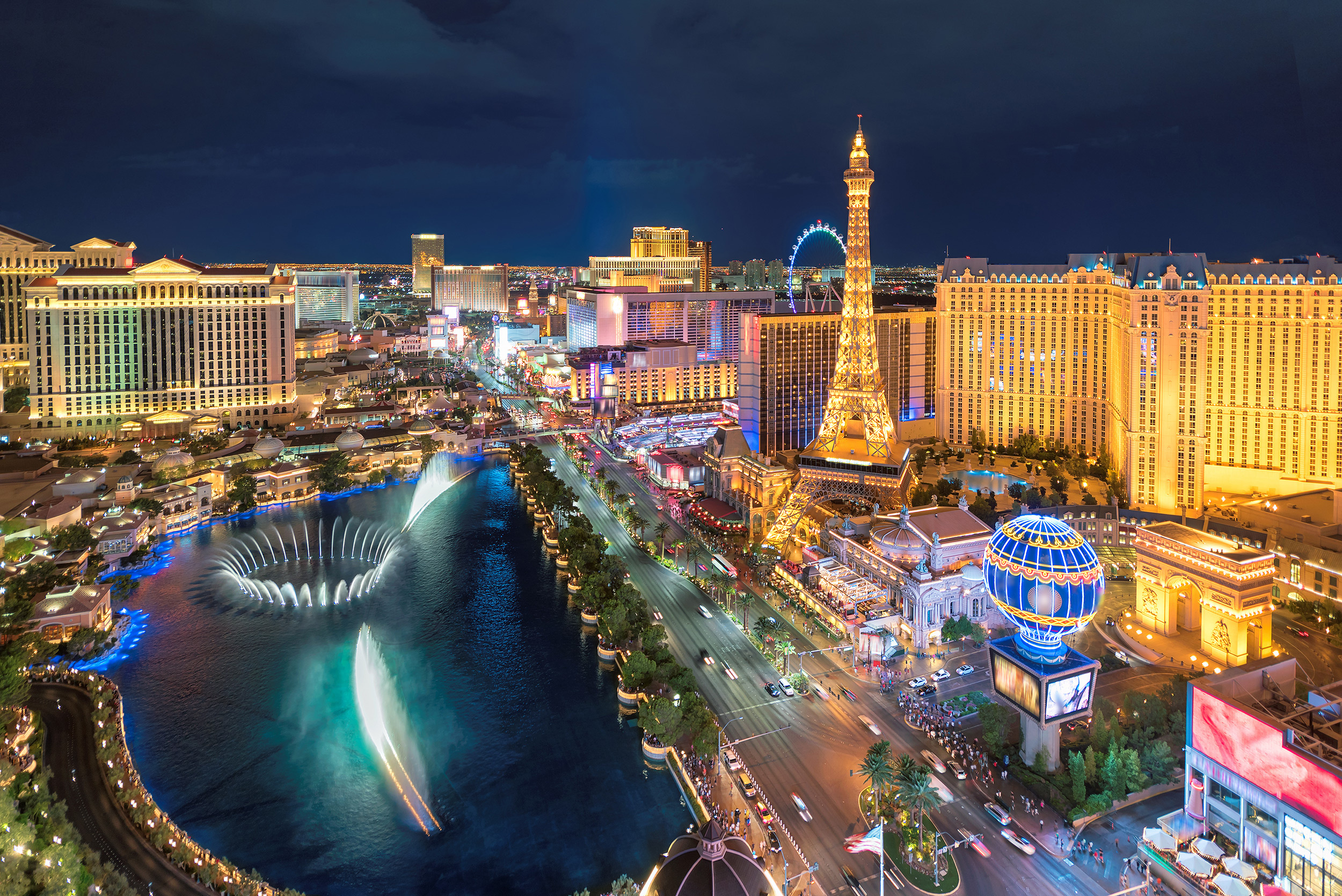 Las Vegas Strip, Vegas baby, Hotel with pool, Casino vibes, 2500x1670 HD Desktop