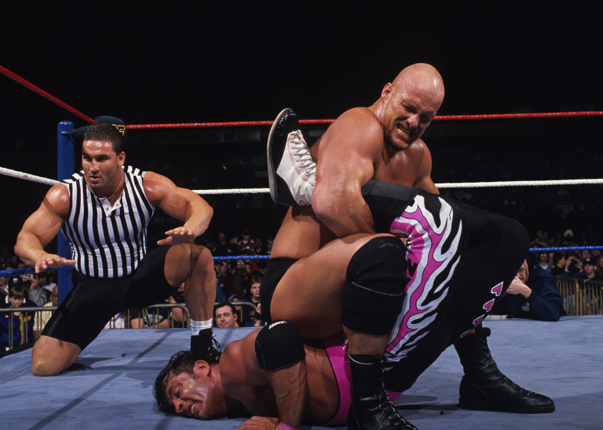 WWE, Steve Austin, Stunner, 2100x1500 HD Desktop