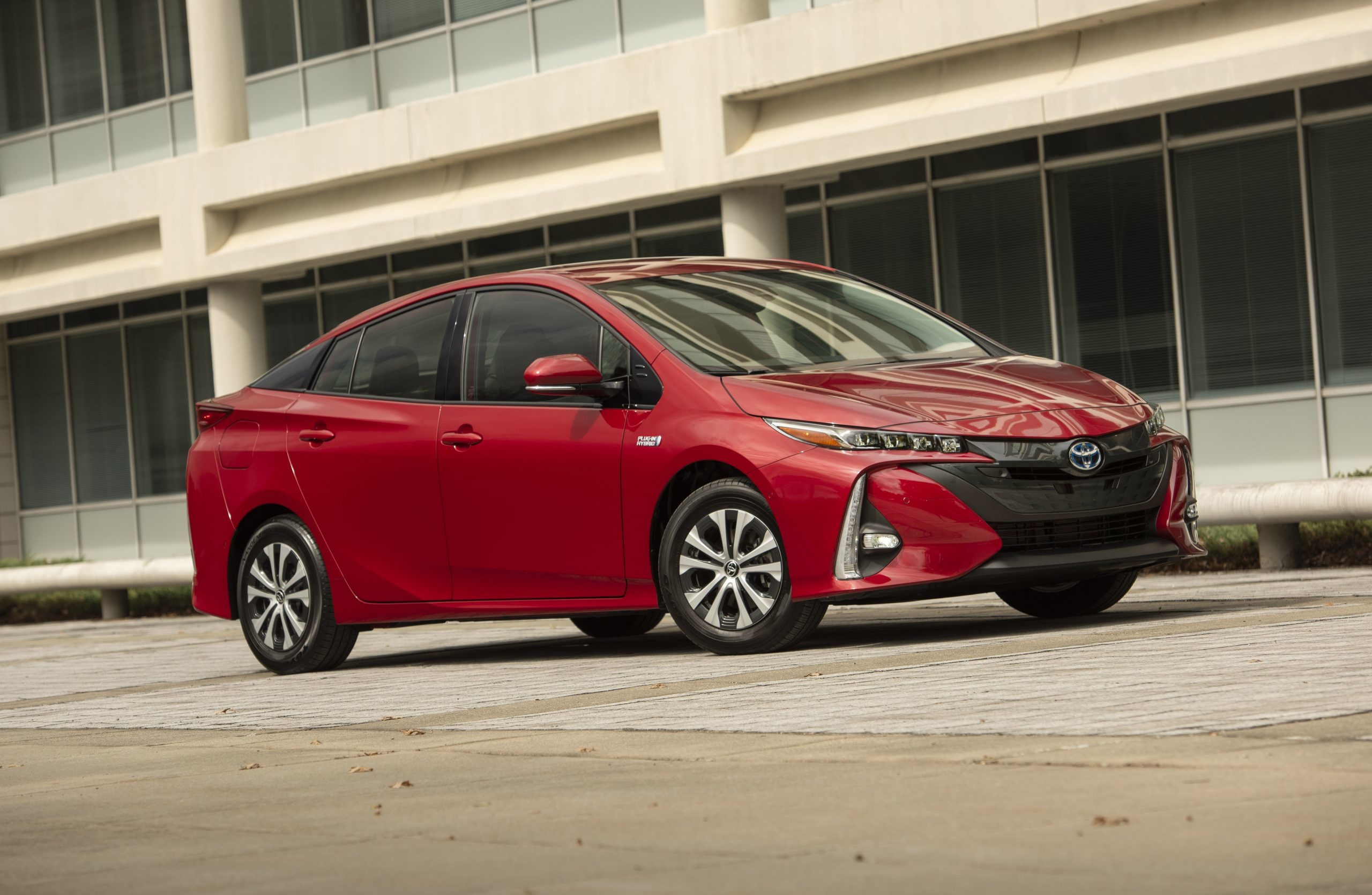 2022 Model Limited Side View, Toyota Prius Prime Wallpaper, 2560x1680 HD Desktop