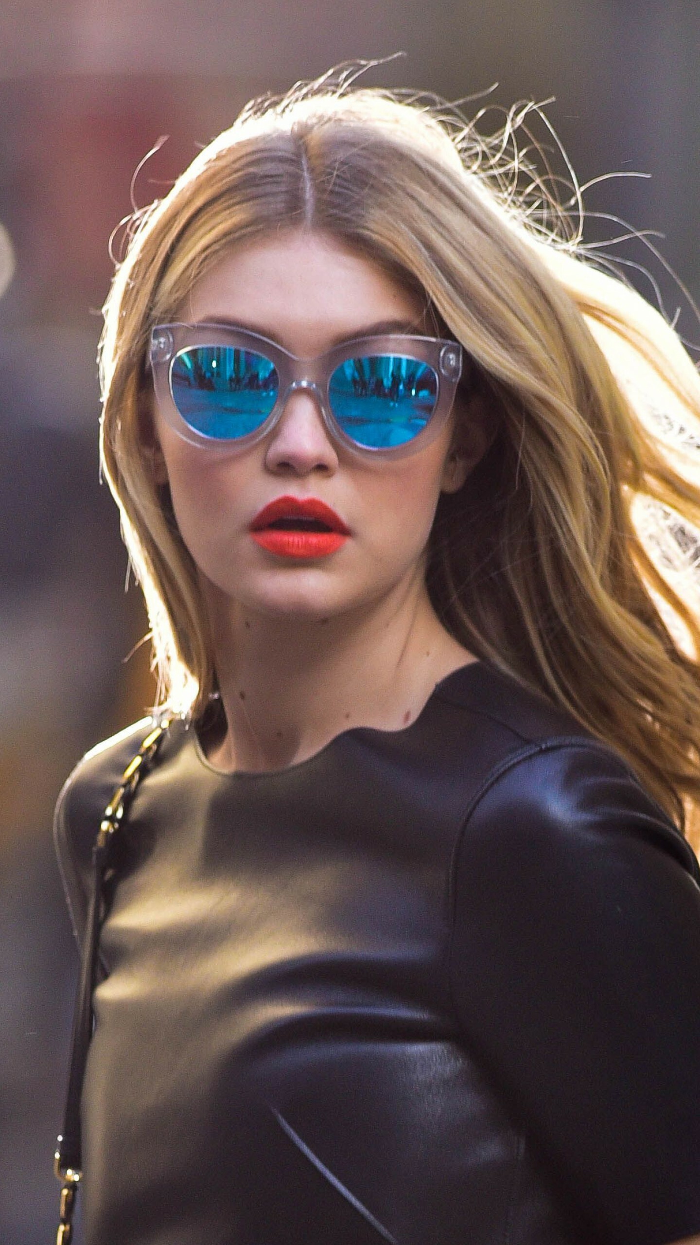 Gigi Hadid, Beauty blonde, Celeb, 4K, 1440x2560 HD Phone