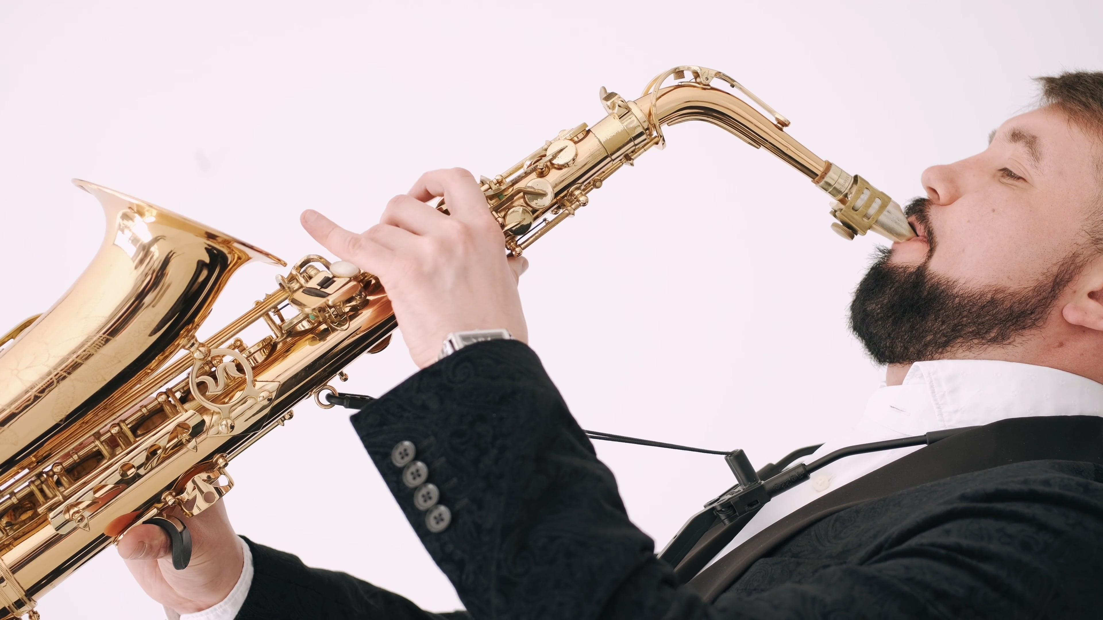 Saxophone, Musician playing, Free stock video, Music instrument, 3840x2160 4K Desktop