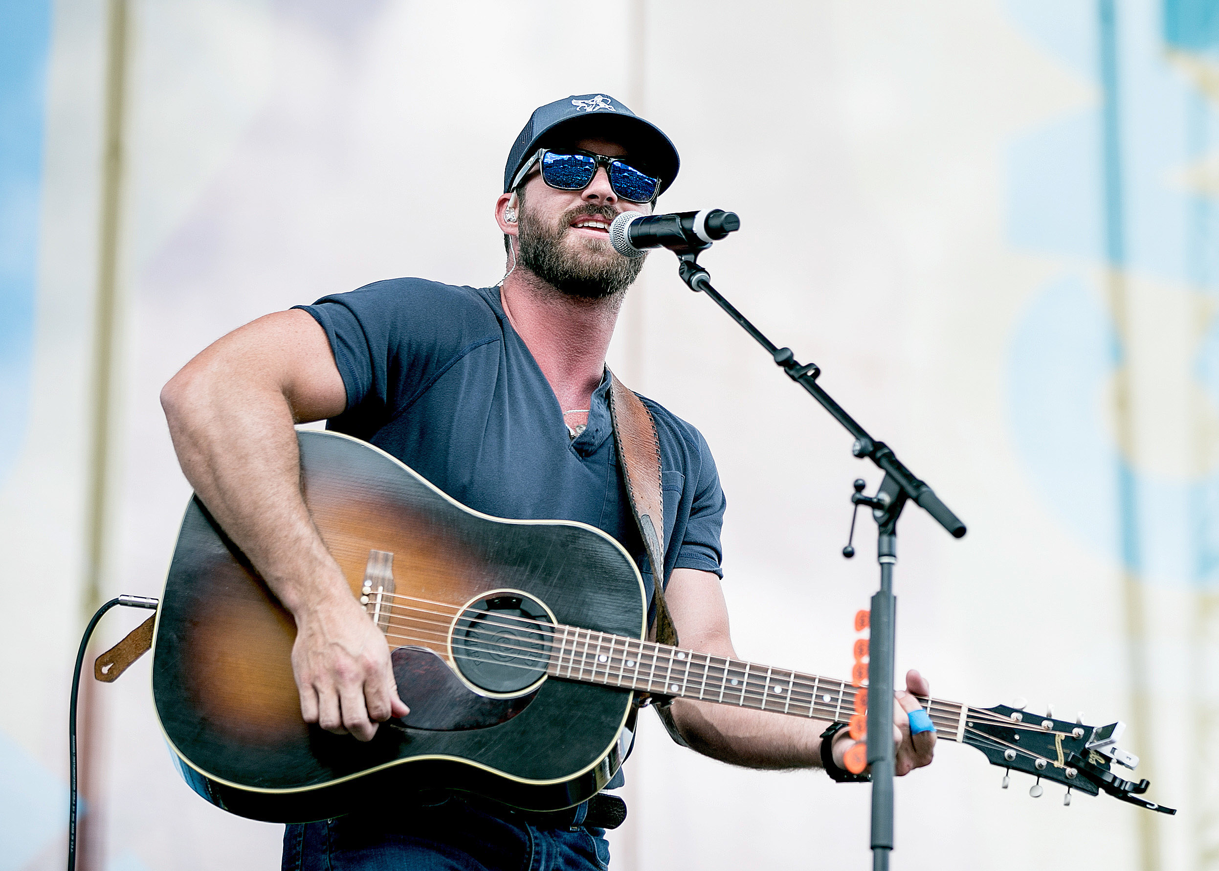 Riley Green, Arkansas State Fair performance, Local fan excitement, Music extravaganza, 2500x1790 HD Desktop