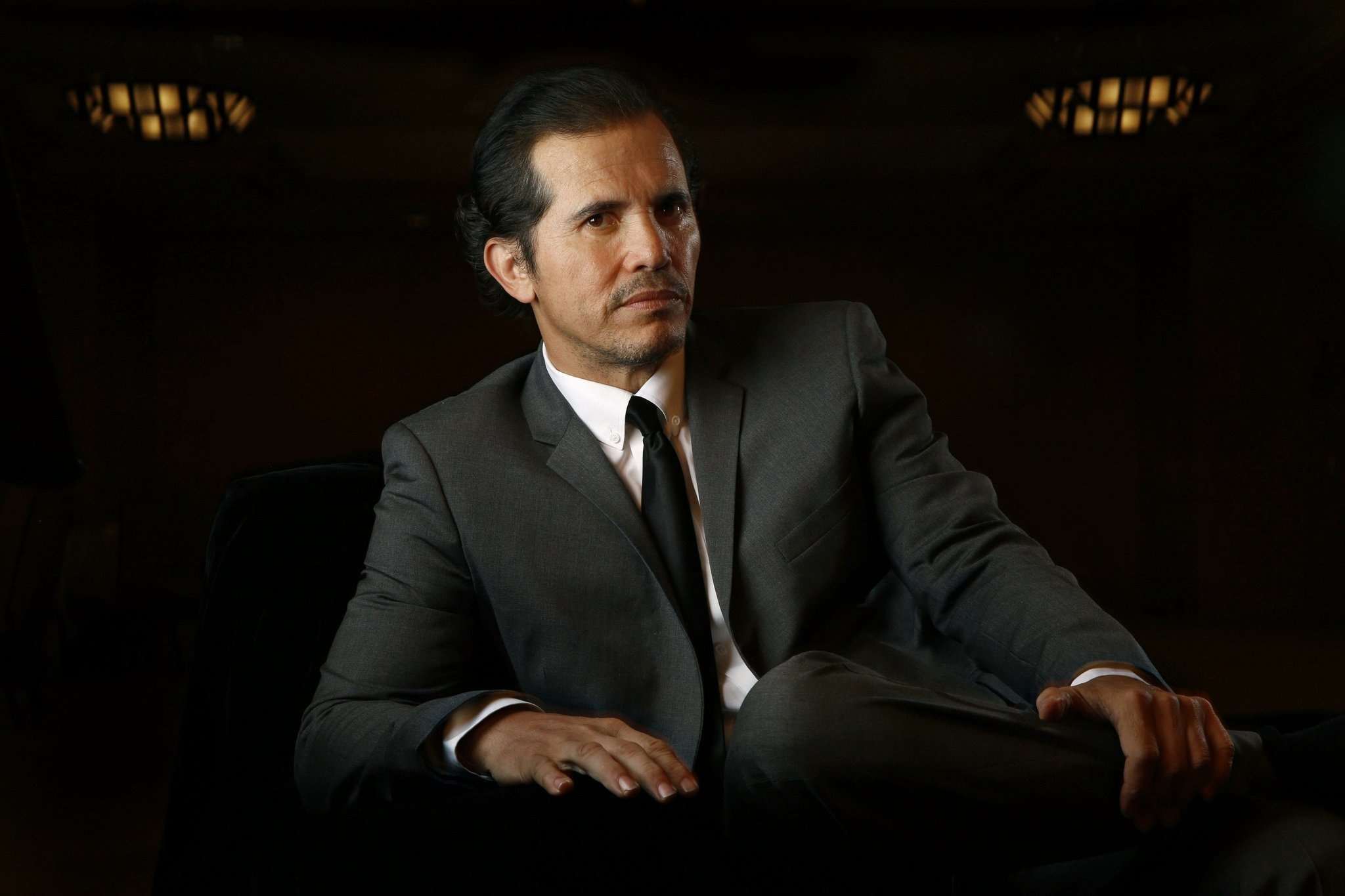 John Leguizamo, Image gallery, Actor's wallpapers, Background pictures, 2050x1370 HD Desktop