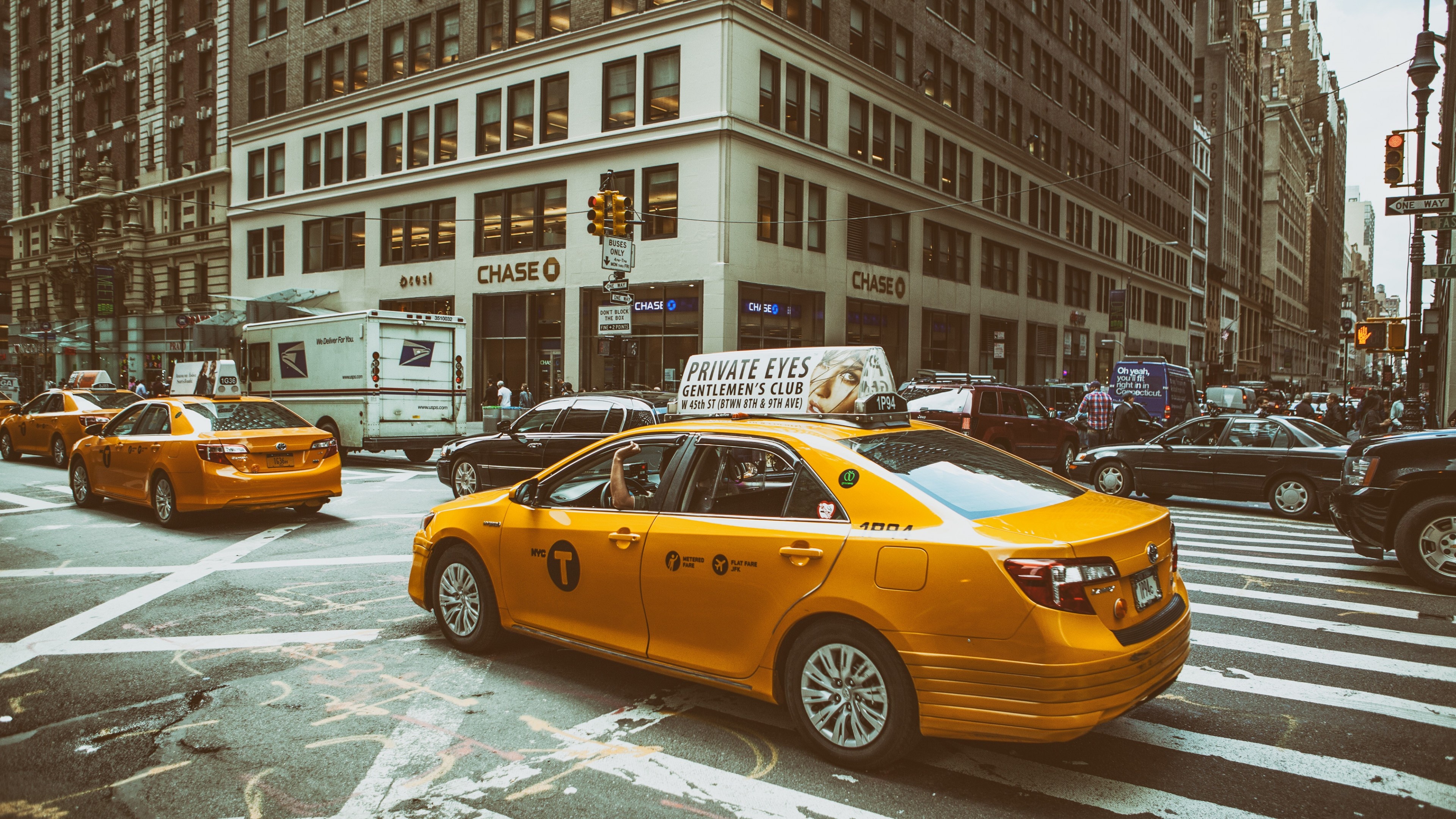 Midtown Manhattan wallpaper, New York City traffic, Urban roads, Architectural beauty, 3840x2160 4K Desktop