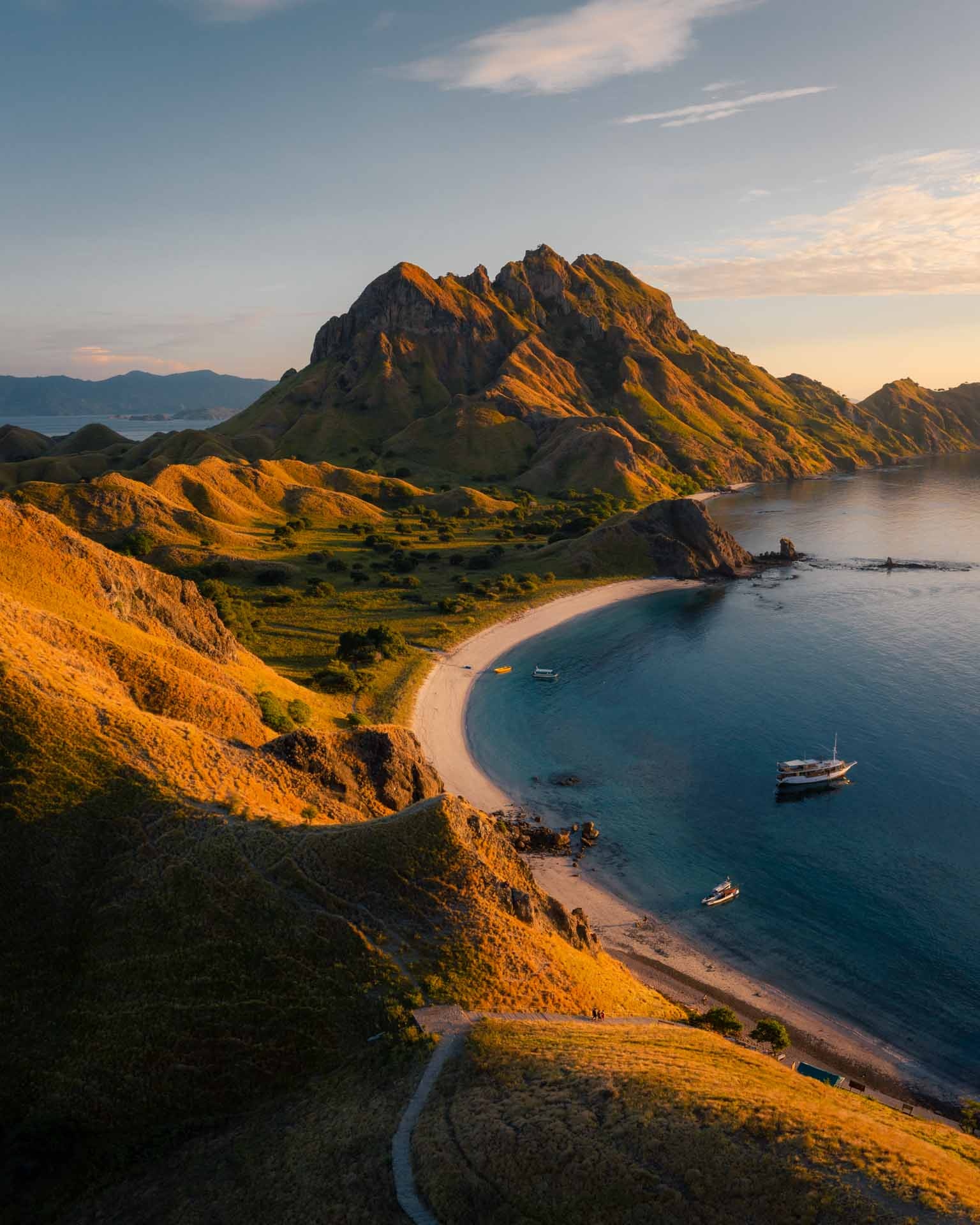 Komodo Island, Padar Island, Visitors' guide, 1540x1920 HD Phone