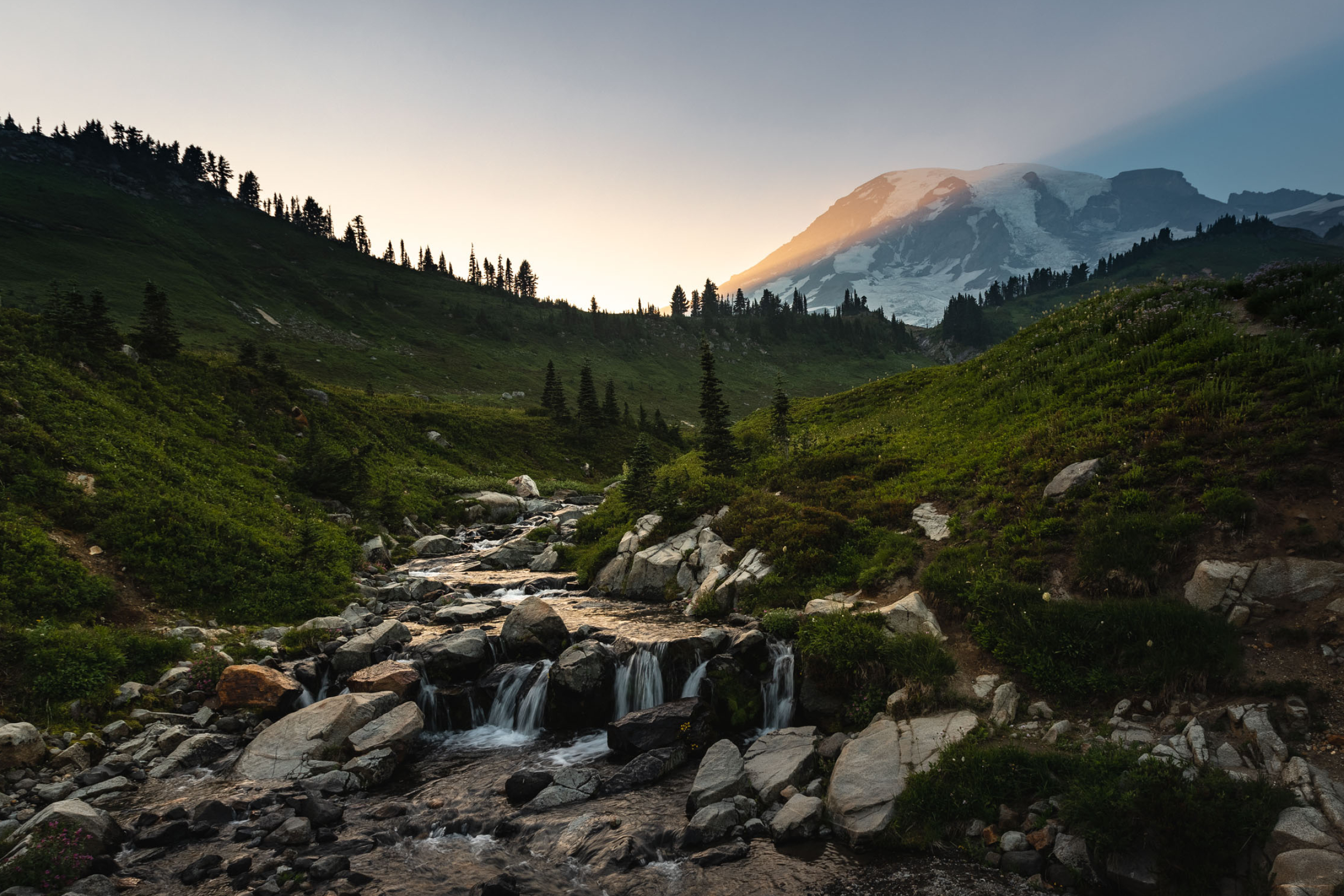 Mount Rainier National Park, Chiang Mai family, Outdoor photography, 2500x1670 HD Desktop