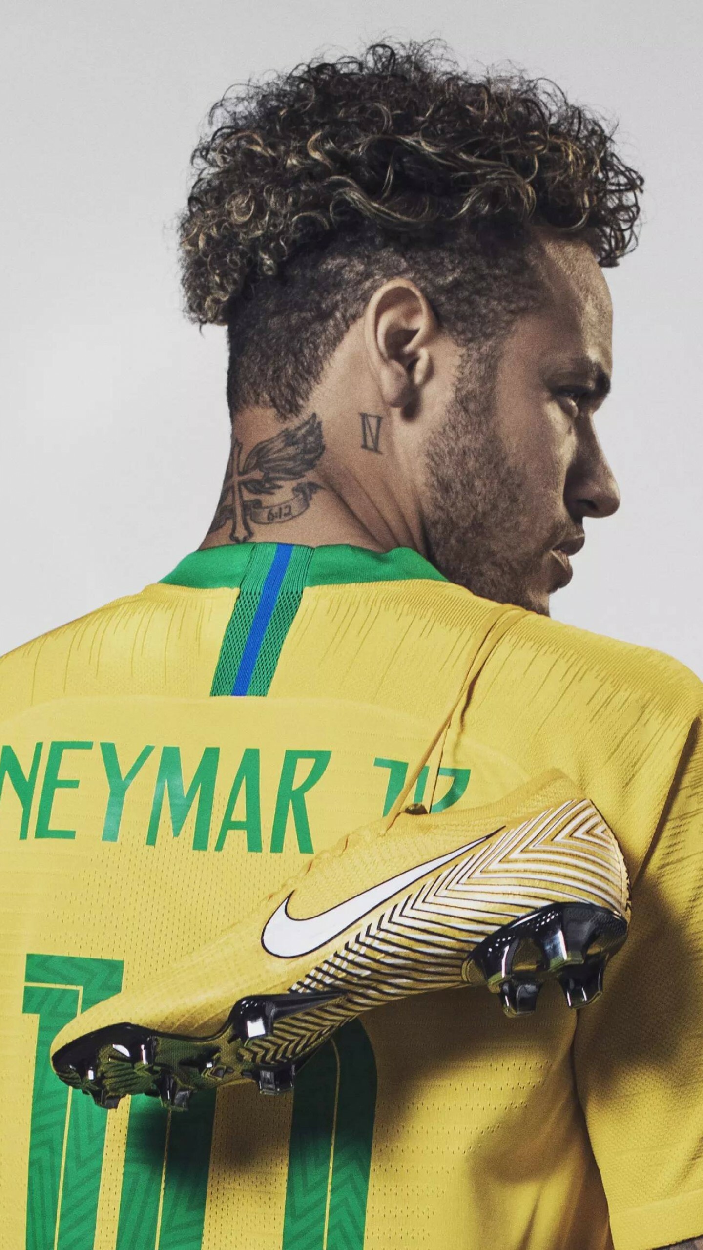 Neymar, Barcelona superstar, Football prodigy, Dynamic sportsmanship, 1440x2560 HD Phone