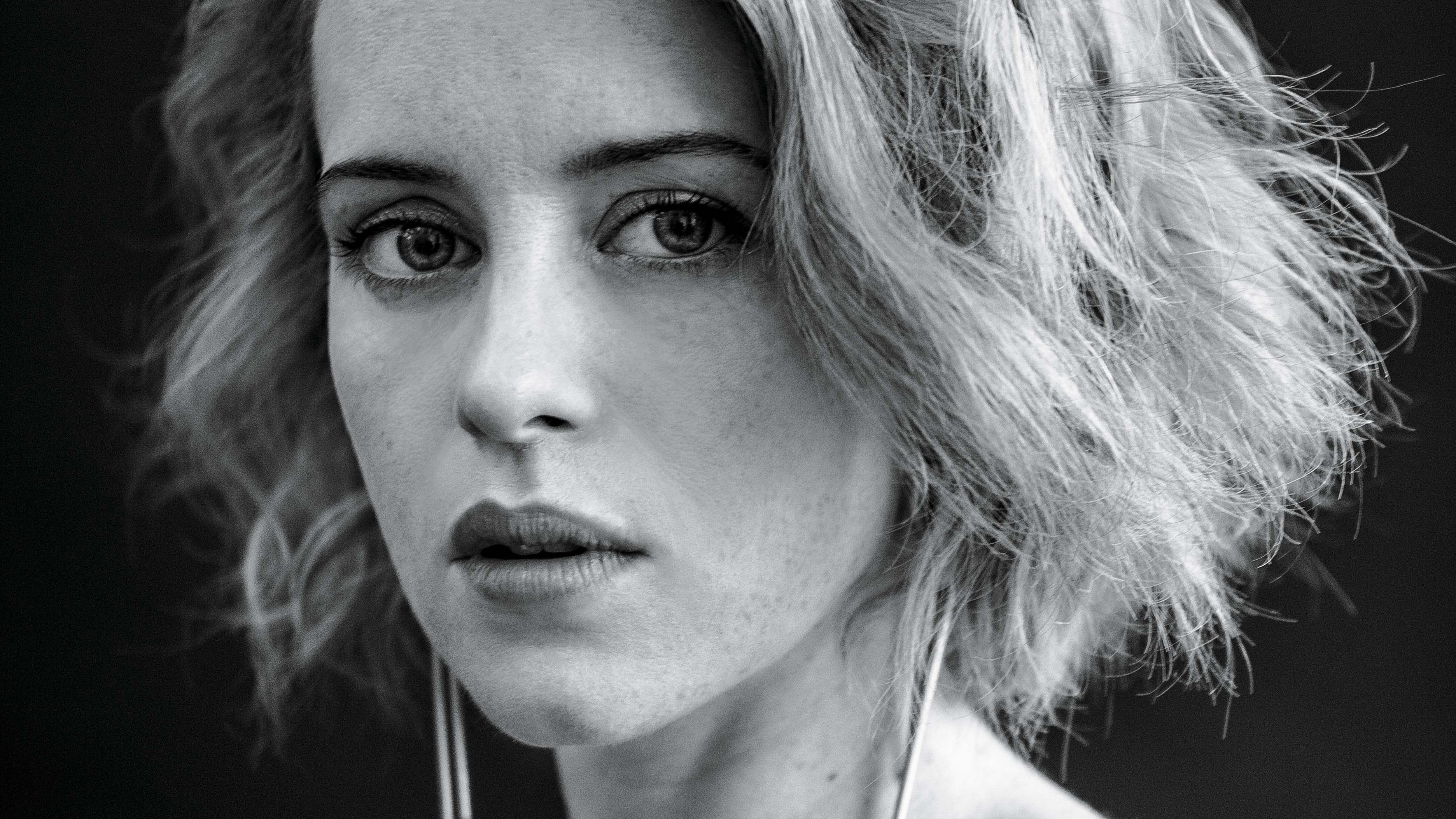 Claire Foy, Movies, Monochrome, Sony Xperia, 3750x2110 HD Desktop