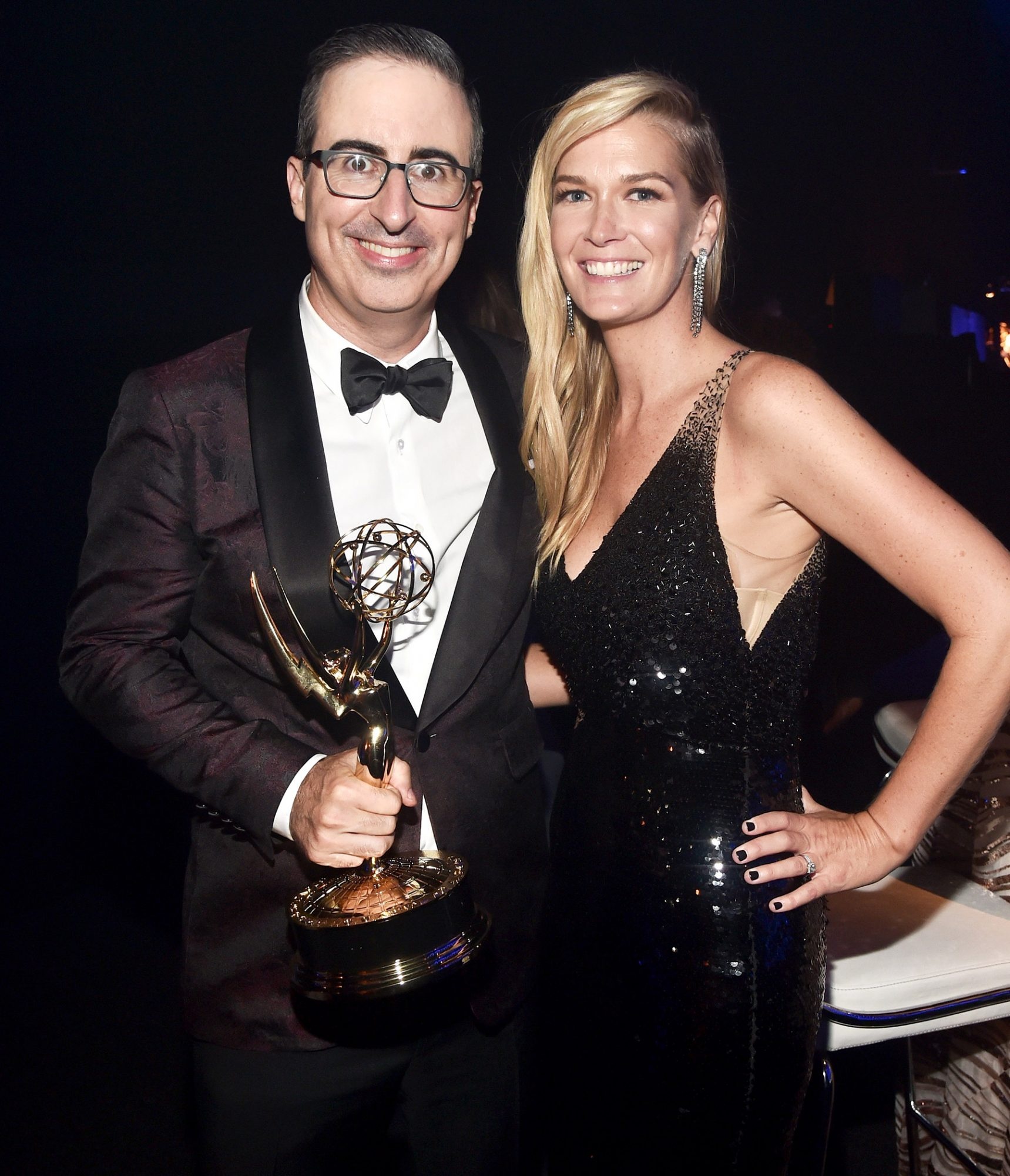 John Oliver, Emmys 2018, Second Child, 1720x2000 HD Phone