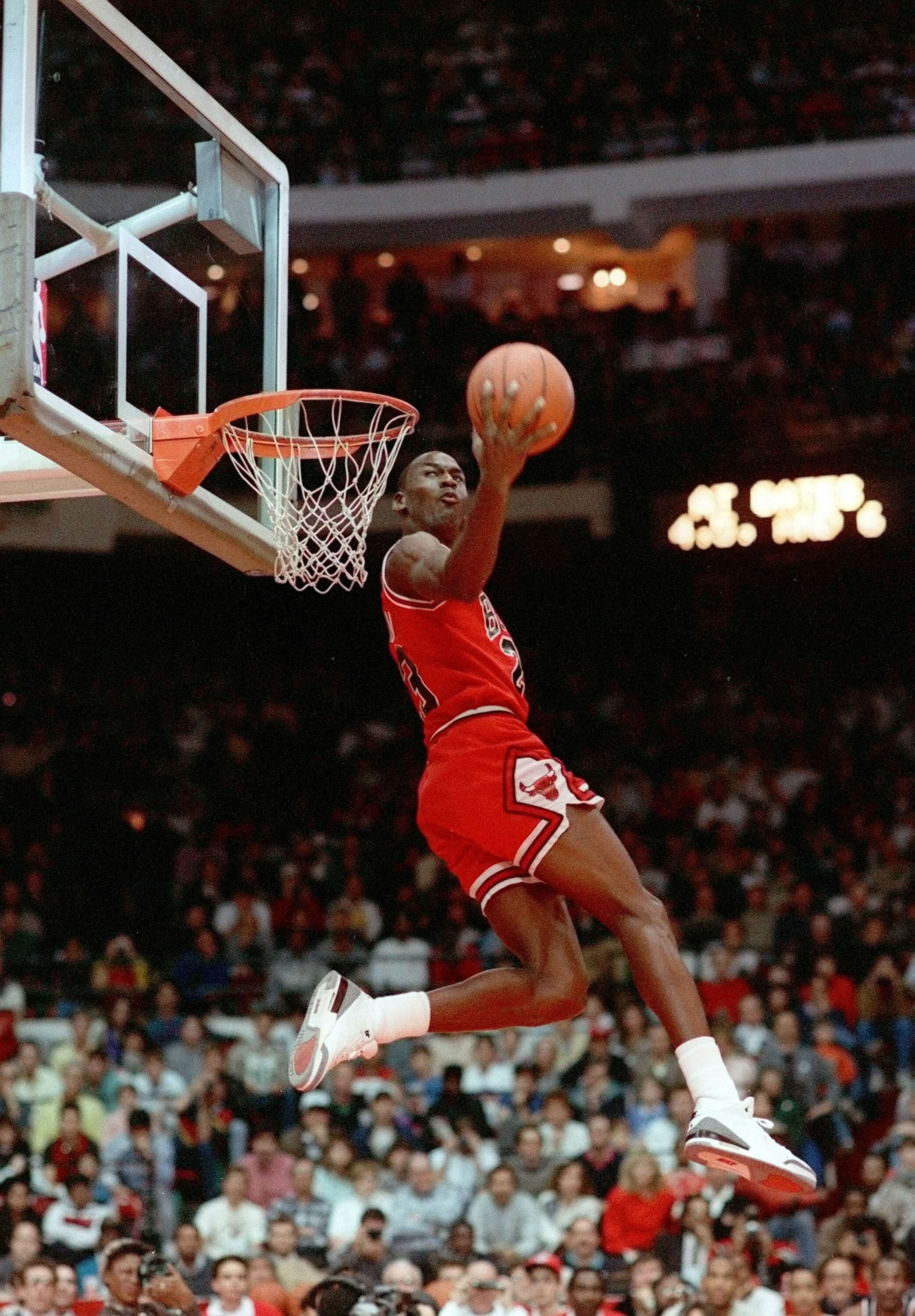 MJ Dunk, Michael Jordan Wallpaper, 2090x3000 HD Phone