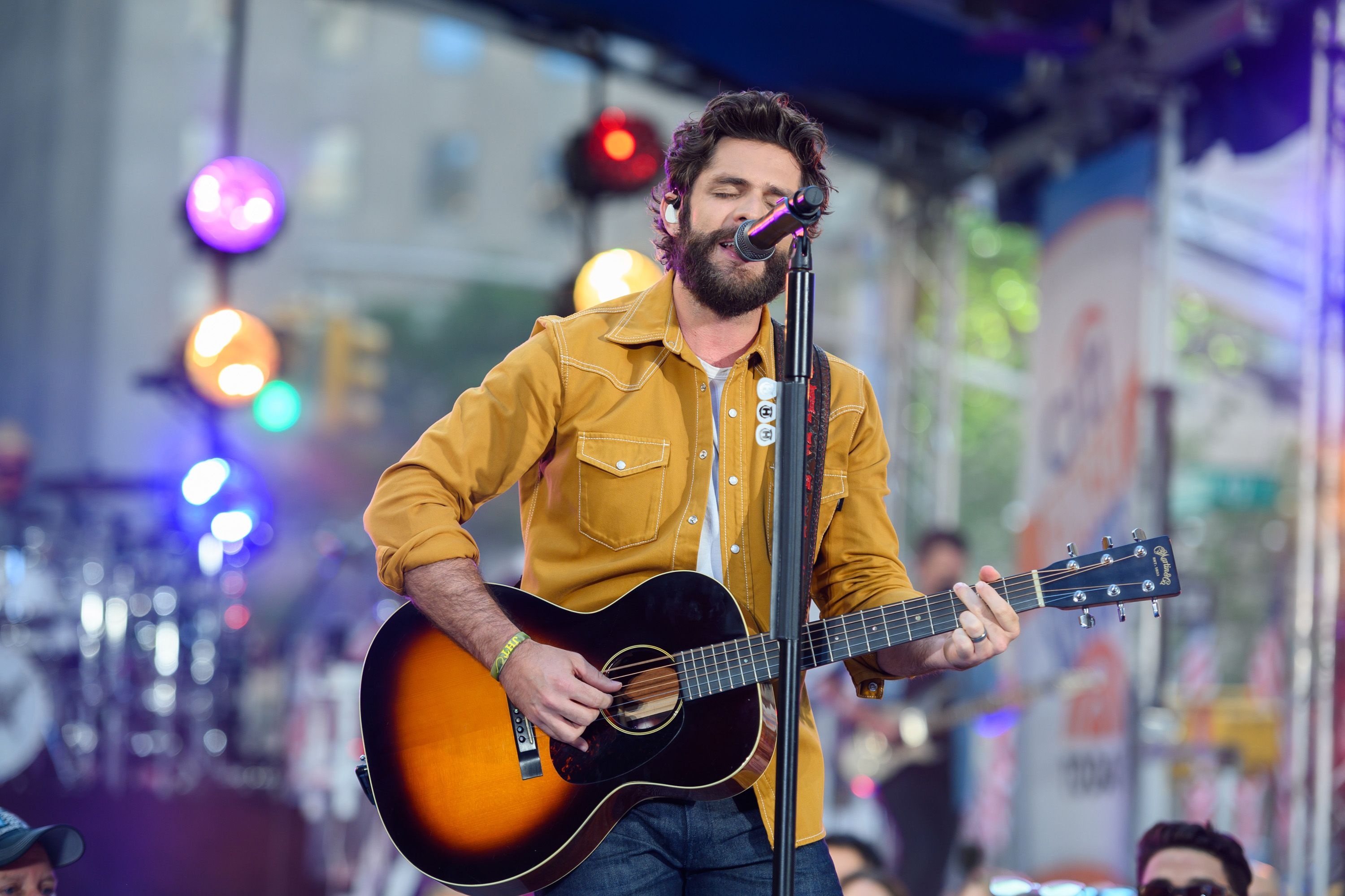 Thomas Rhett Music, Uplifting New Song, Coronavirus Crisis, Be a Light, 3000x2000 HD Desktop