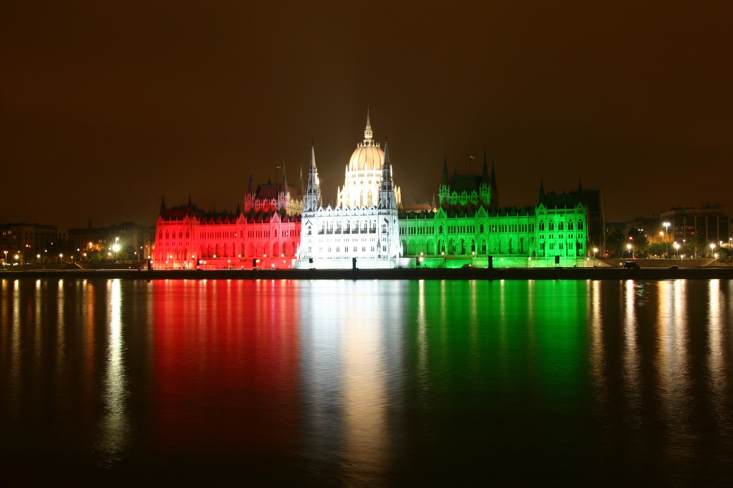 Hungary travels, Flag wallpaper, 3080x2050 HD Desktop