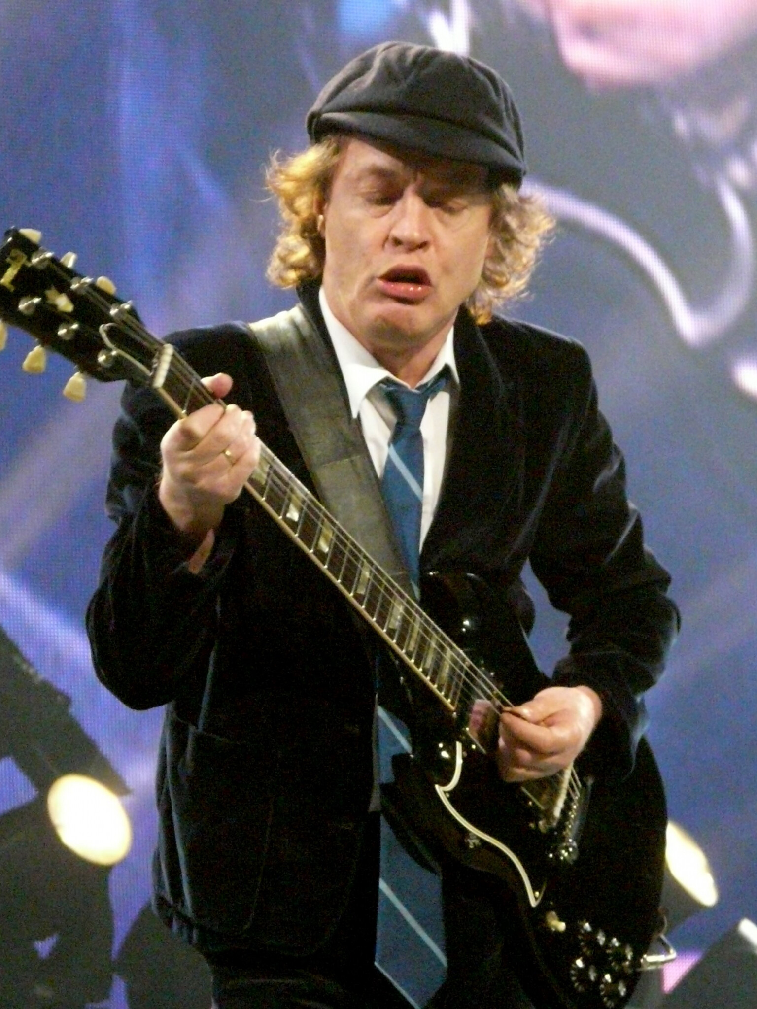 AC/DC, Angus Young, HD Wallpaper, Music Legends, 1540x2050 HD Phone